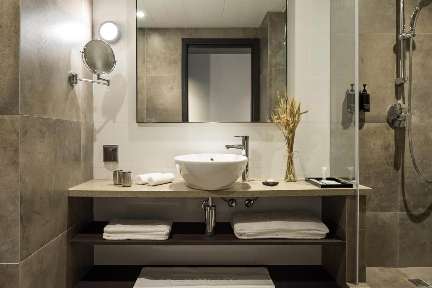 Camlux Hotel