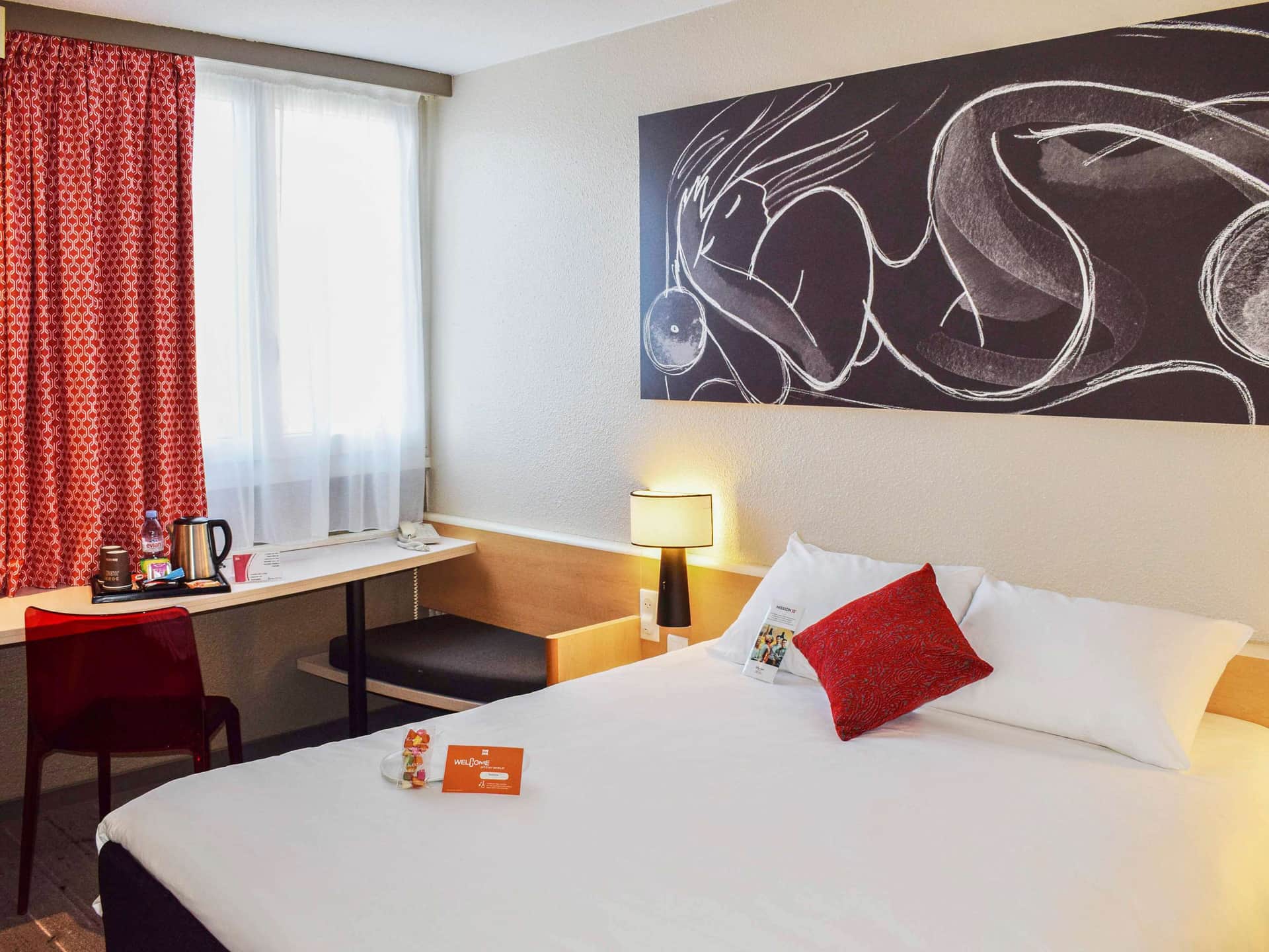 ibis Tours North