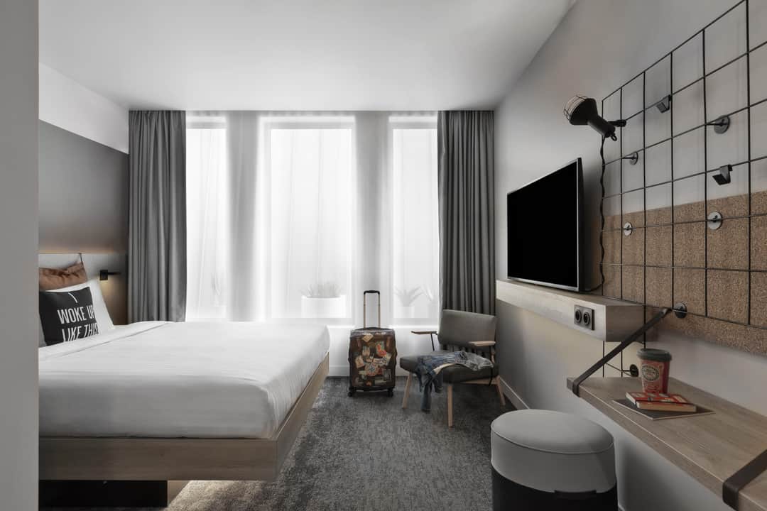 Moxy Lyon Airport