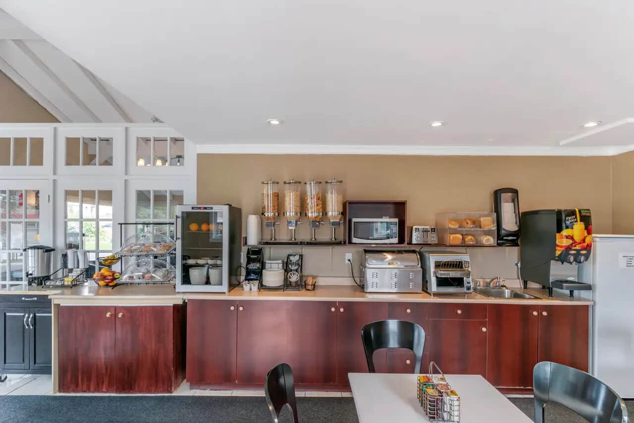 ECONOLODGE BROSSARD
