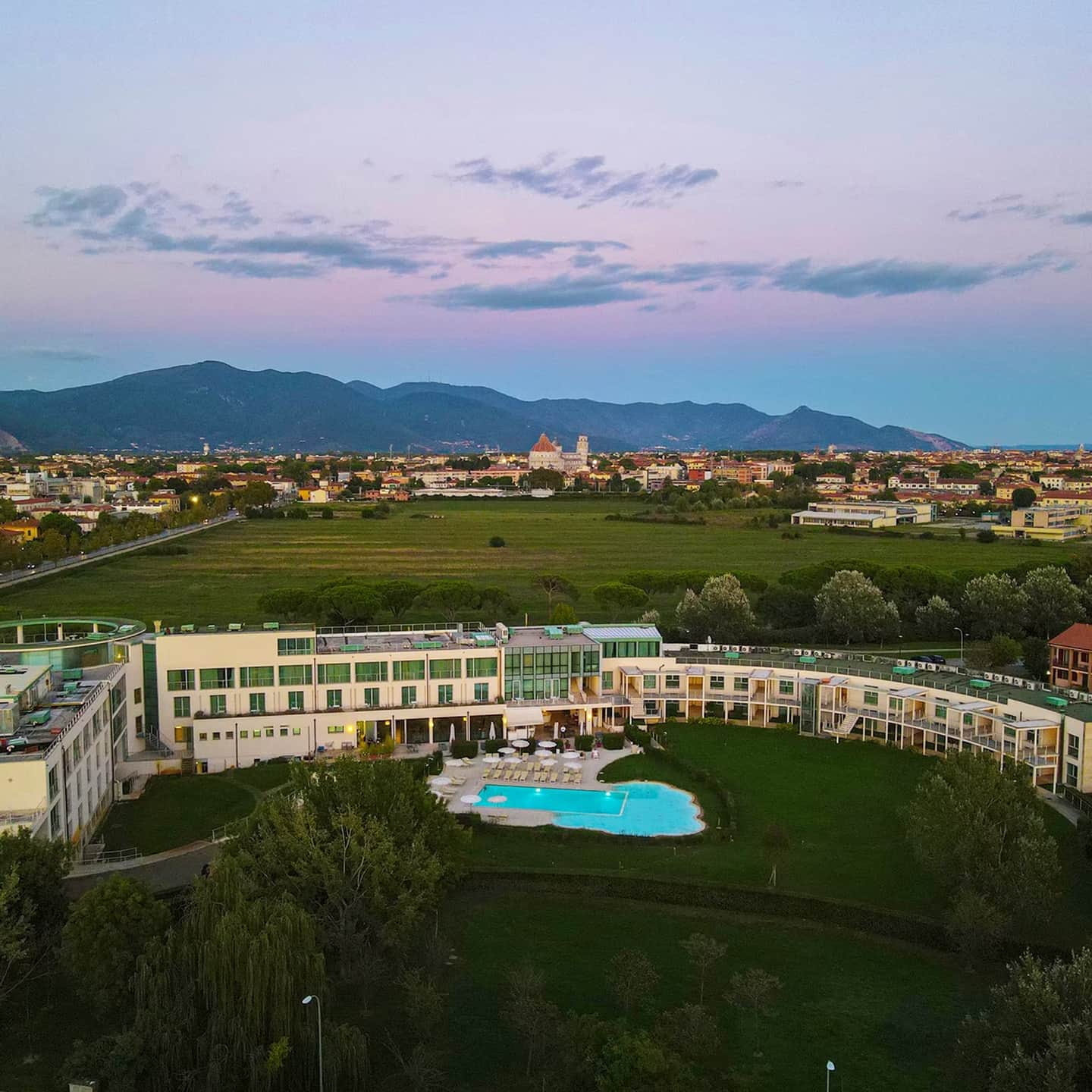 Pisa Tower Plaza