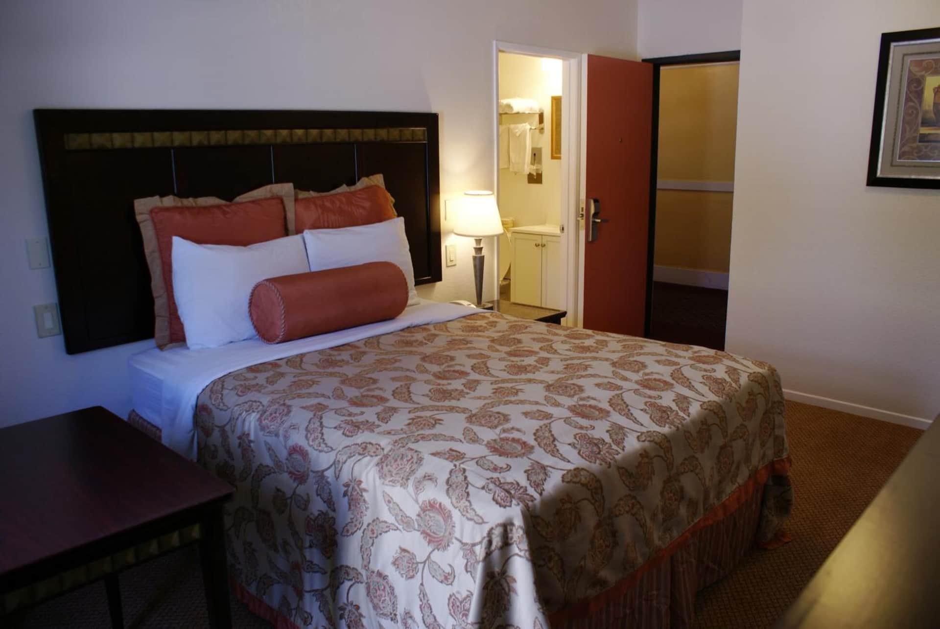 Harborview Inn & Suites San Diego Harbor