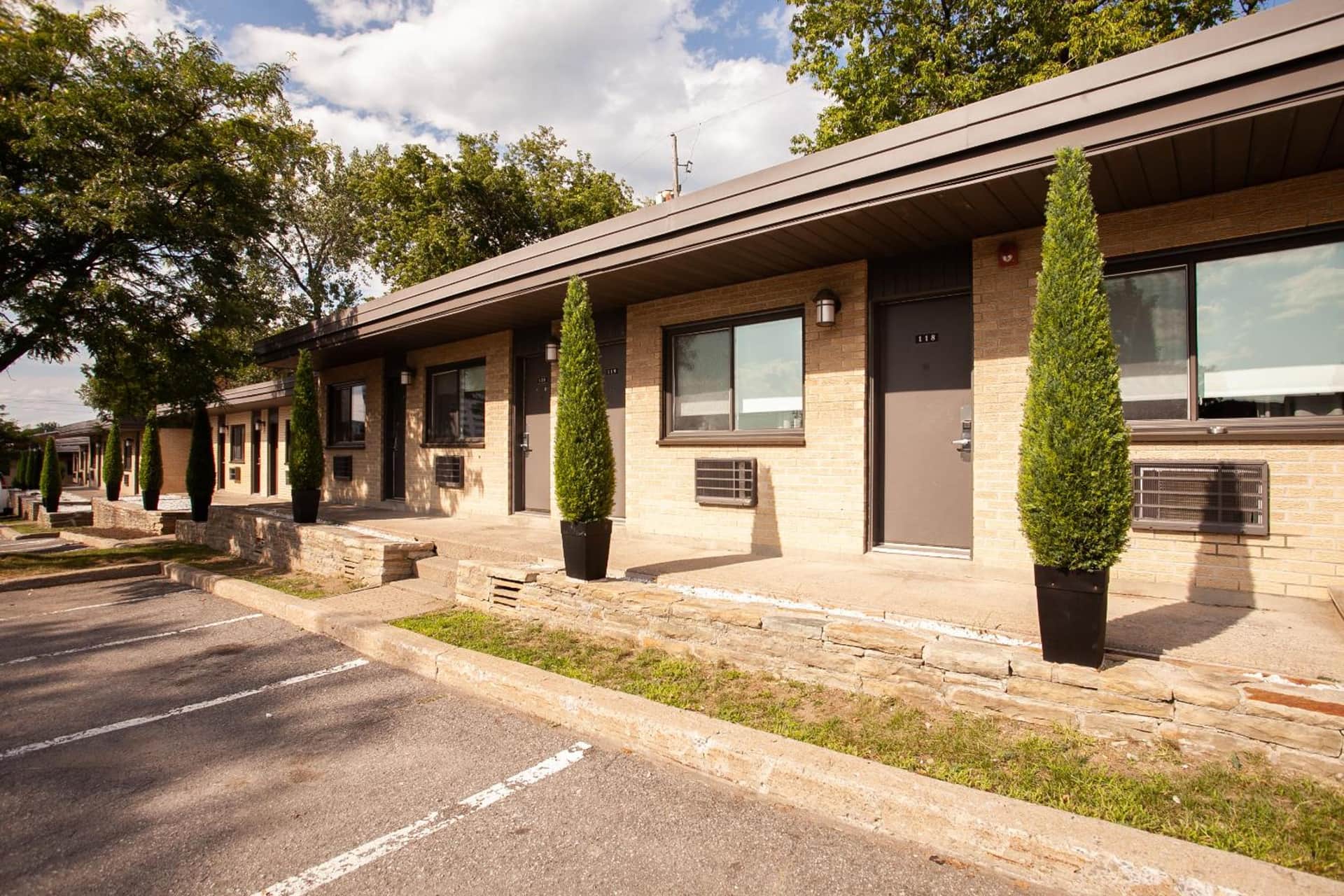 Motel Newstar Laval