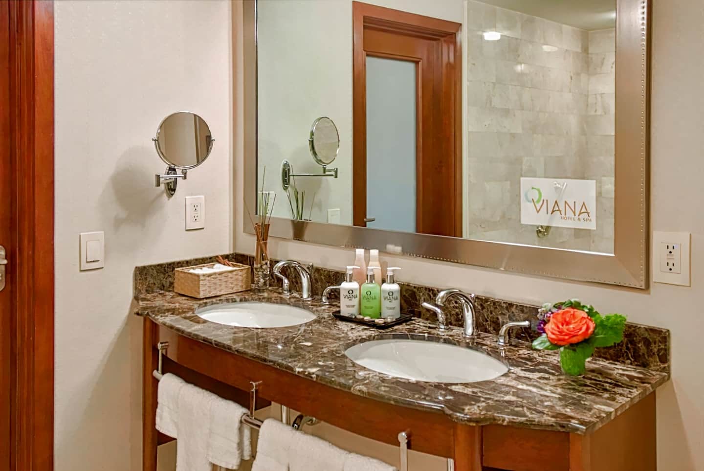 Viana Hotel & Spa