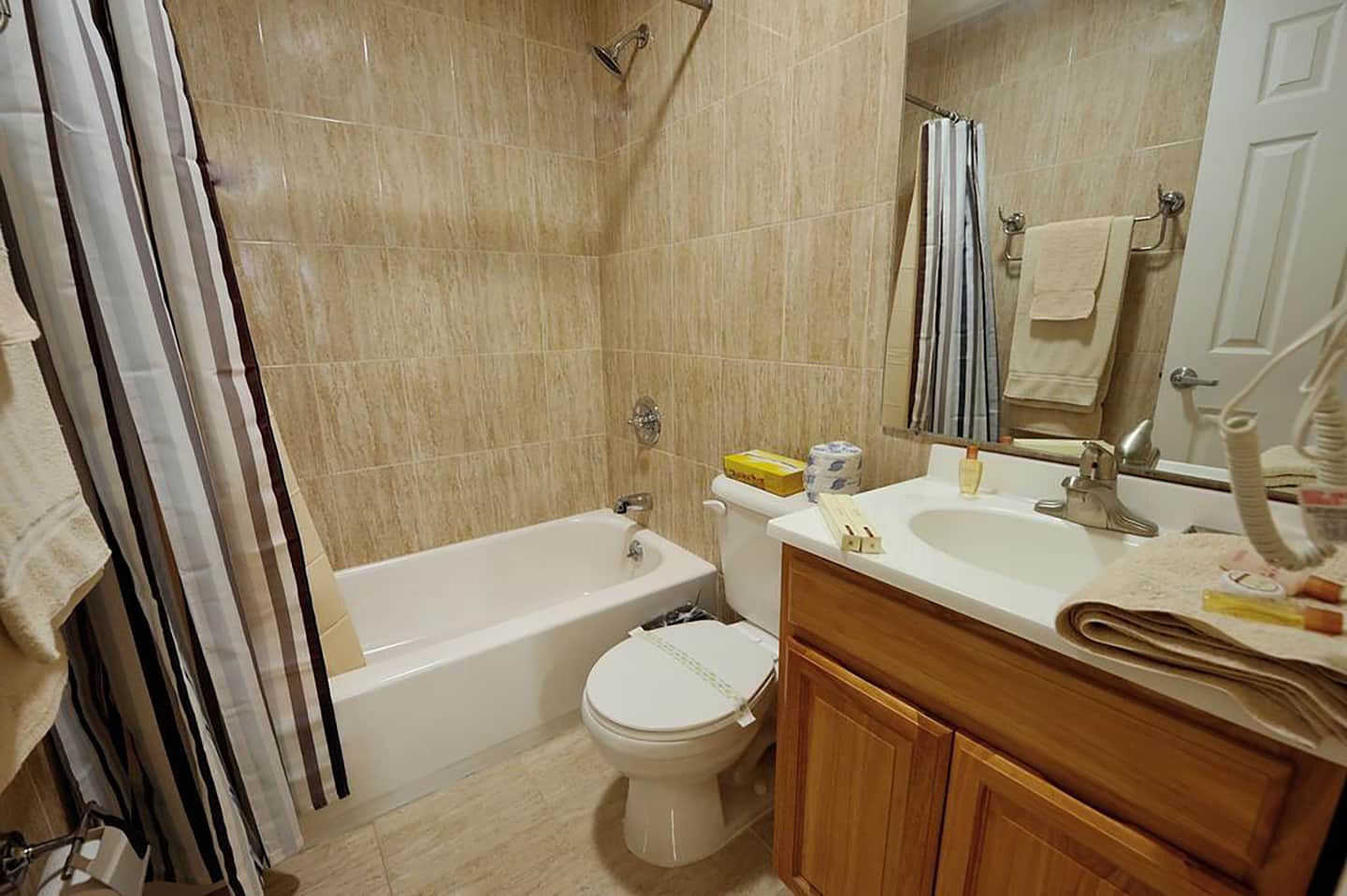 Midwood Suites 1306