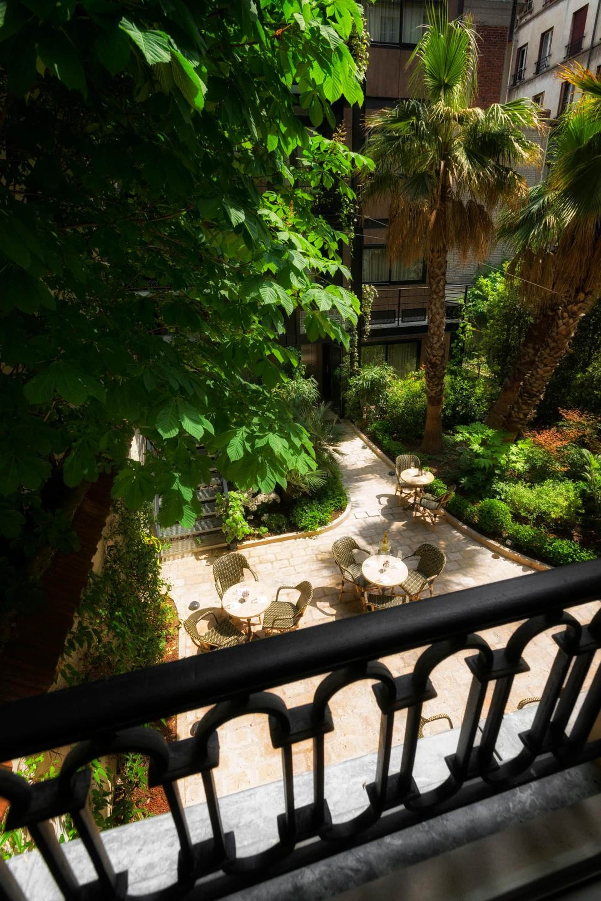 B Montmartre Hôtel