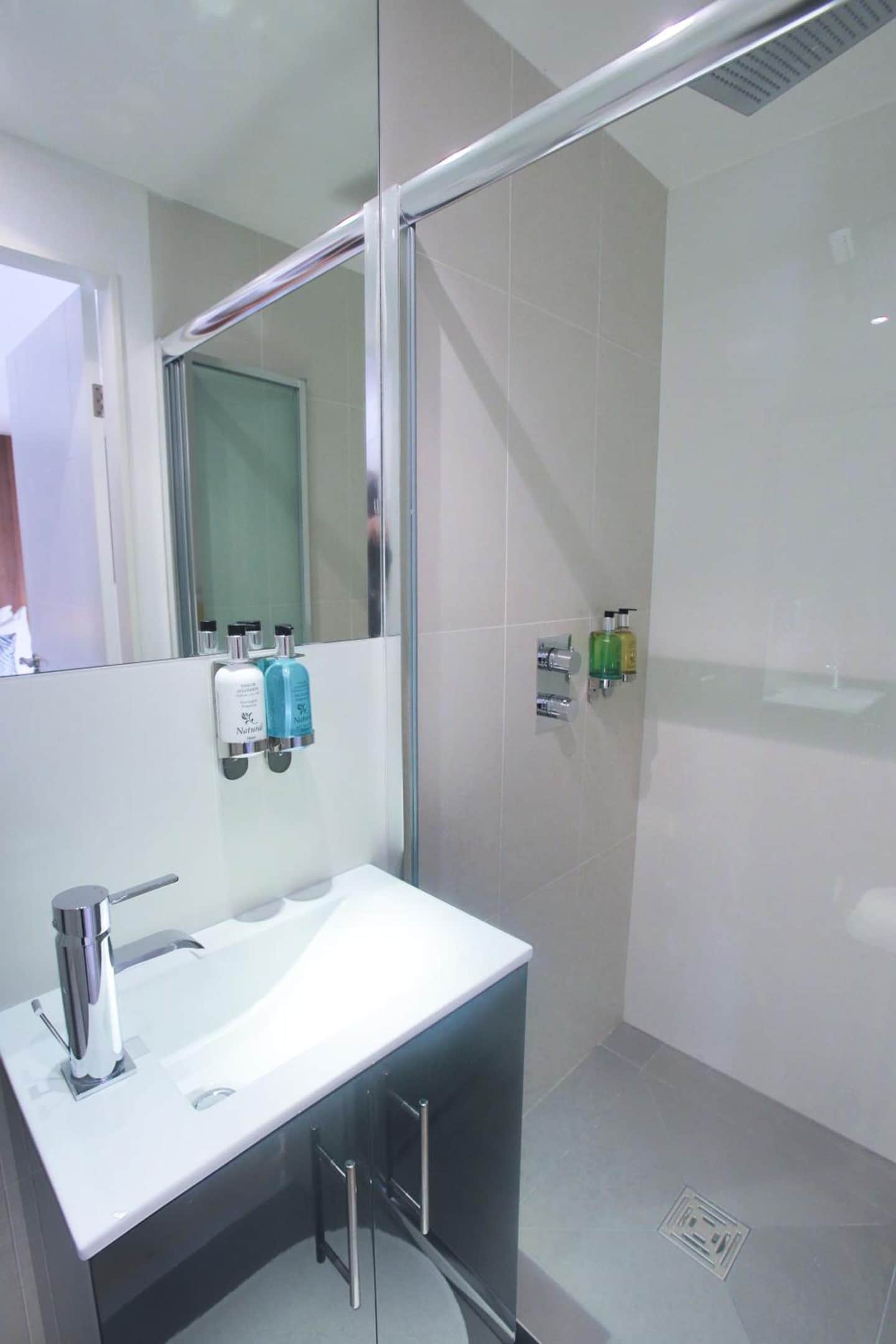 Room Home Stay