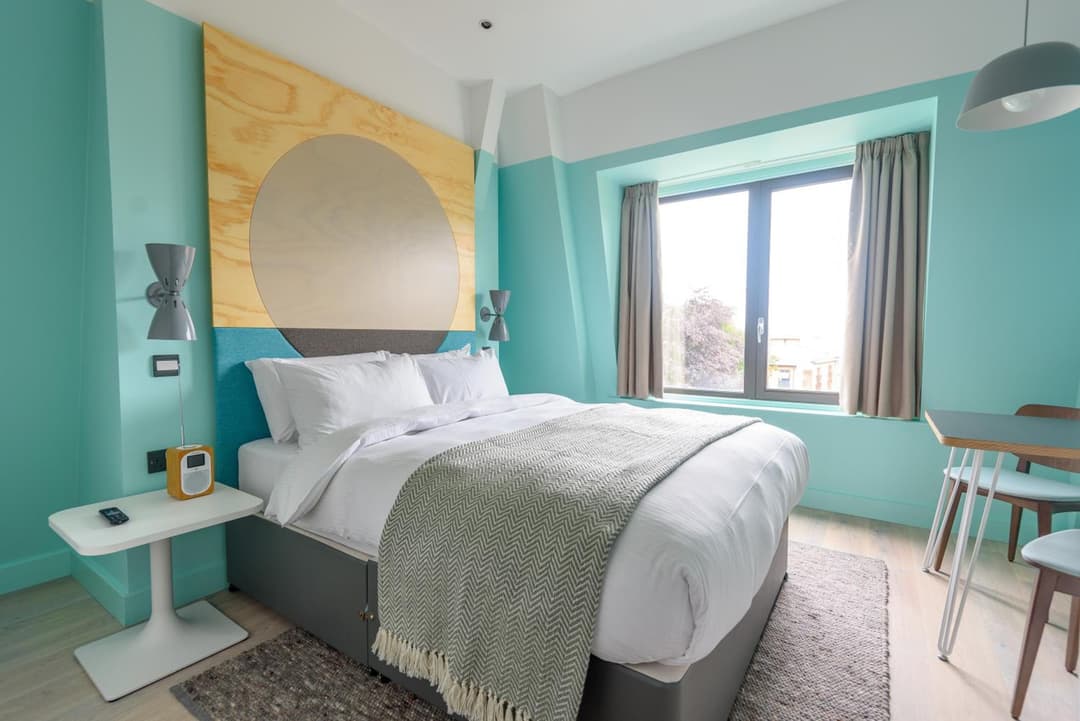 room2 Southampton Hometel