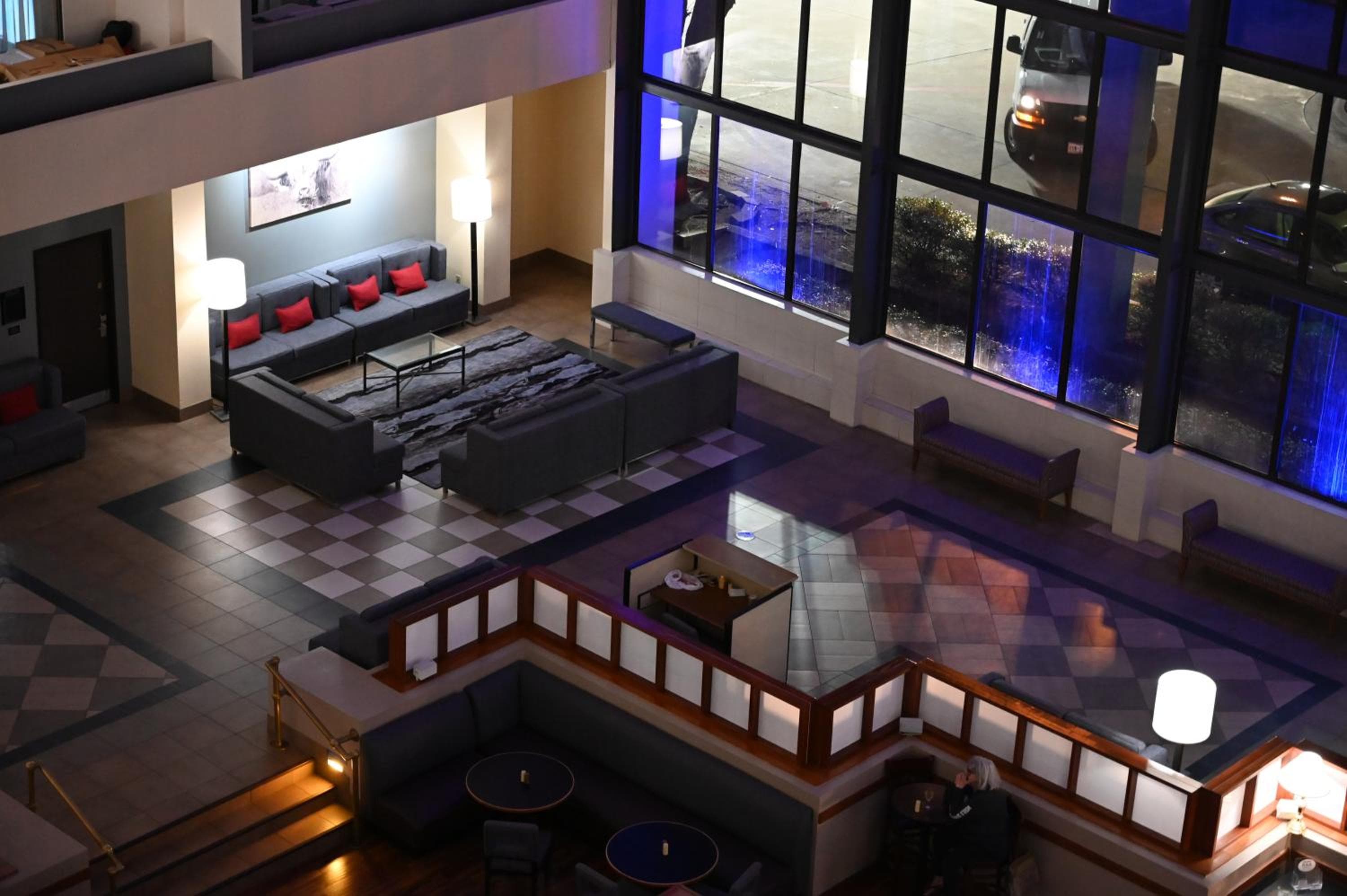 Atrium Hotel & Suites DFW Airport