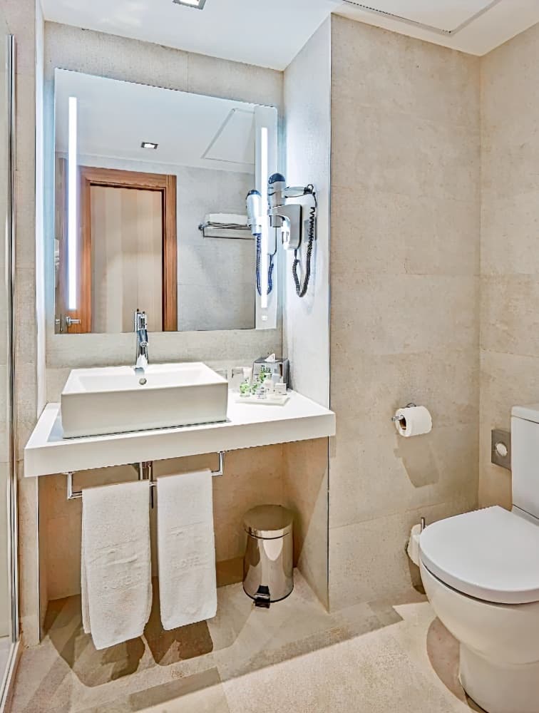 NH Barcelona Les Corts