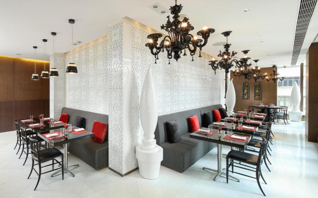 Mira Moon Hotel