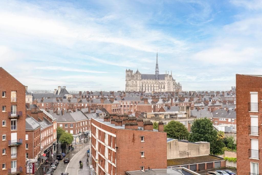 B&B HOTEL Amiens Centre Cathédrale