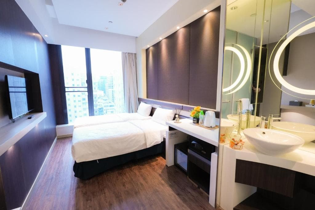 Epoch Hotel