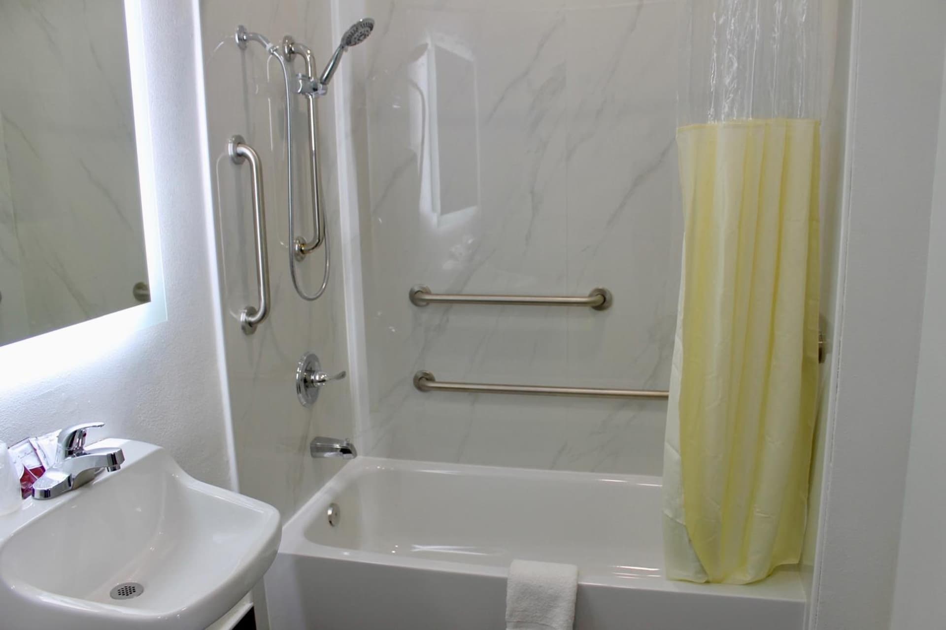 Crescent Inn