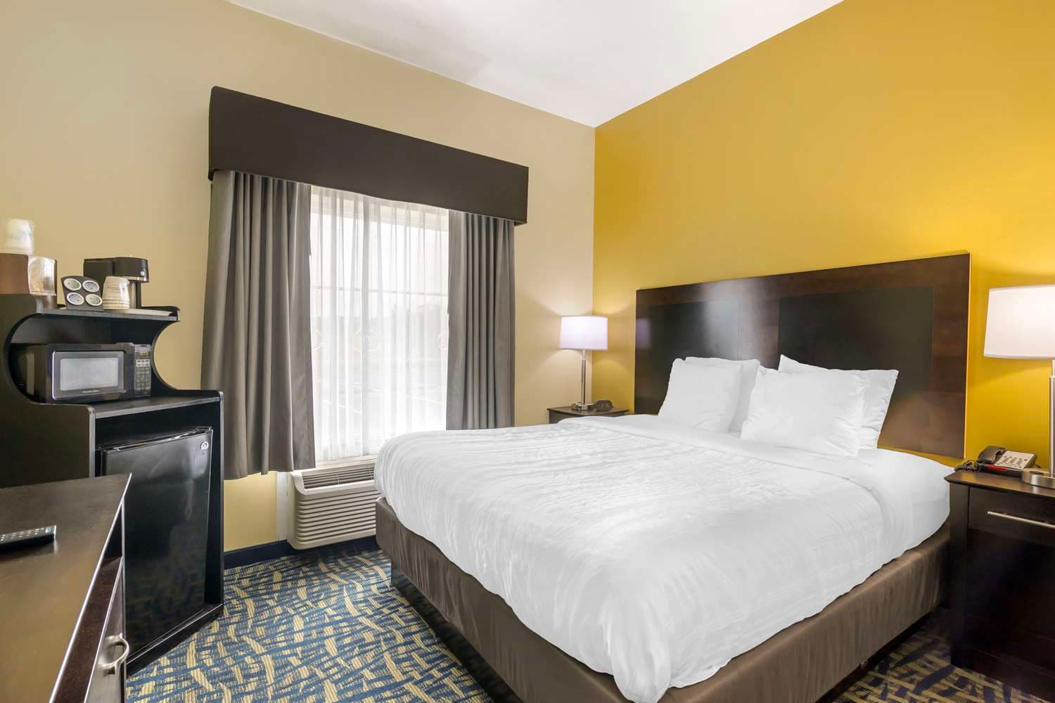 Best Western Plus Brunswick Inn & Suites