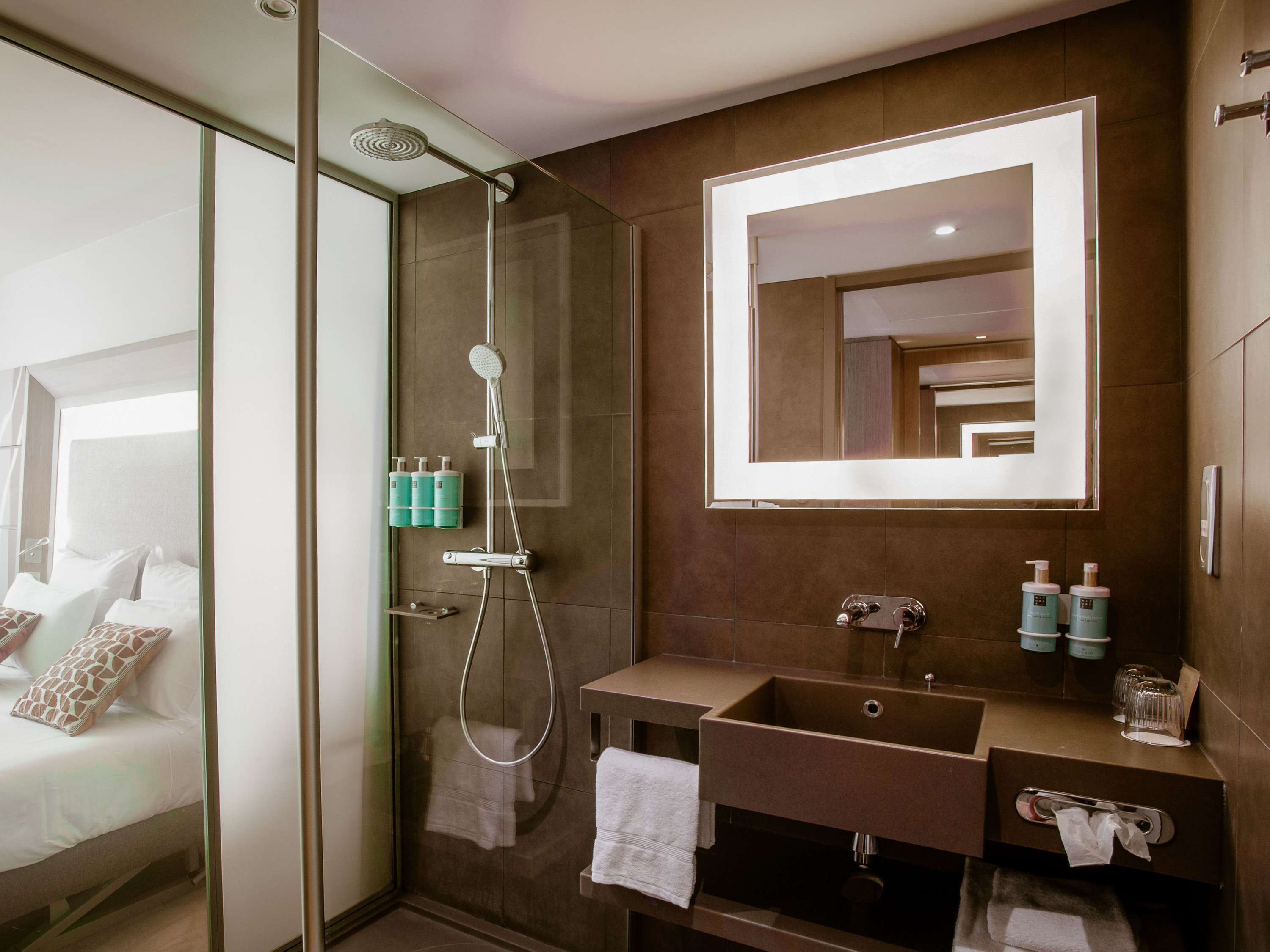 Novotel Lyon Centre Confluence Bord de Saone