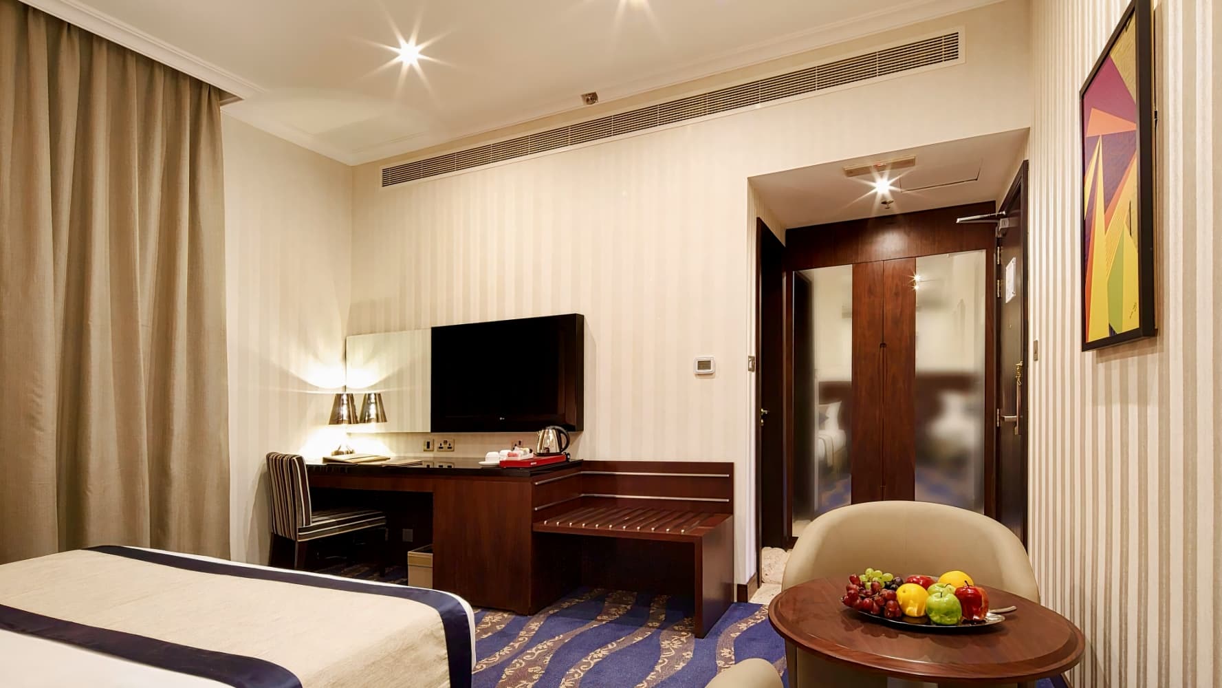 Raviz Center Point Hotel