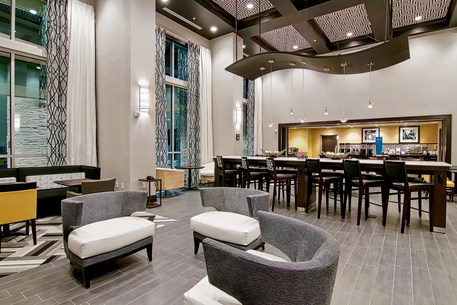 Hampton Inn & Suites by Hilton Bellevue Downtown