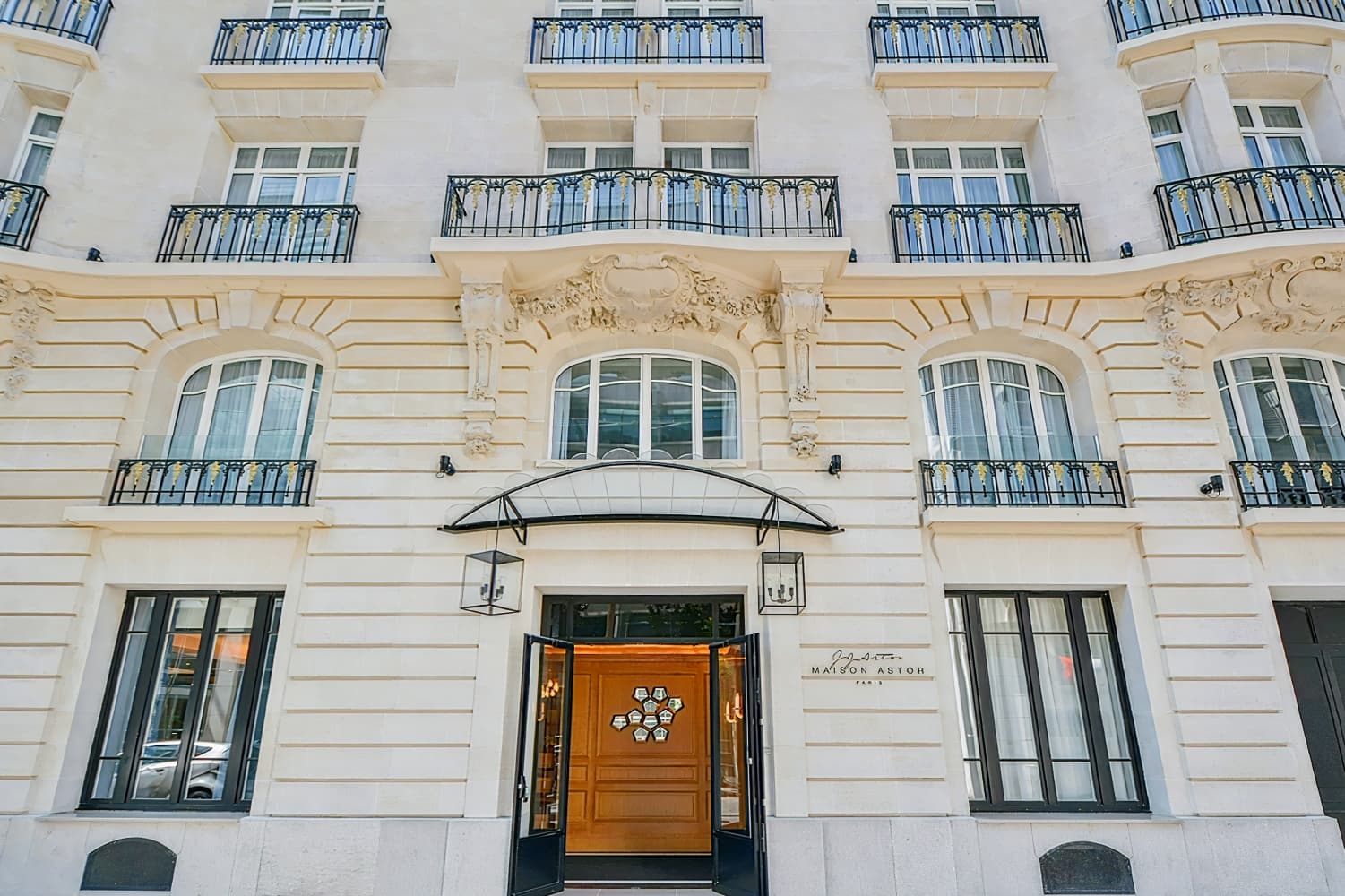 Maison Astor Paris, Curio Collection by Hilton