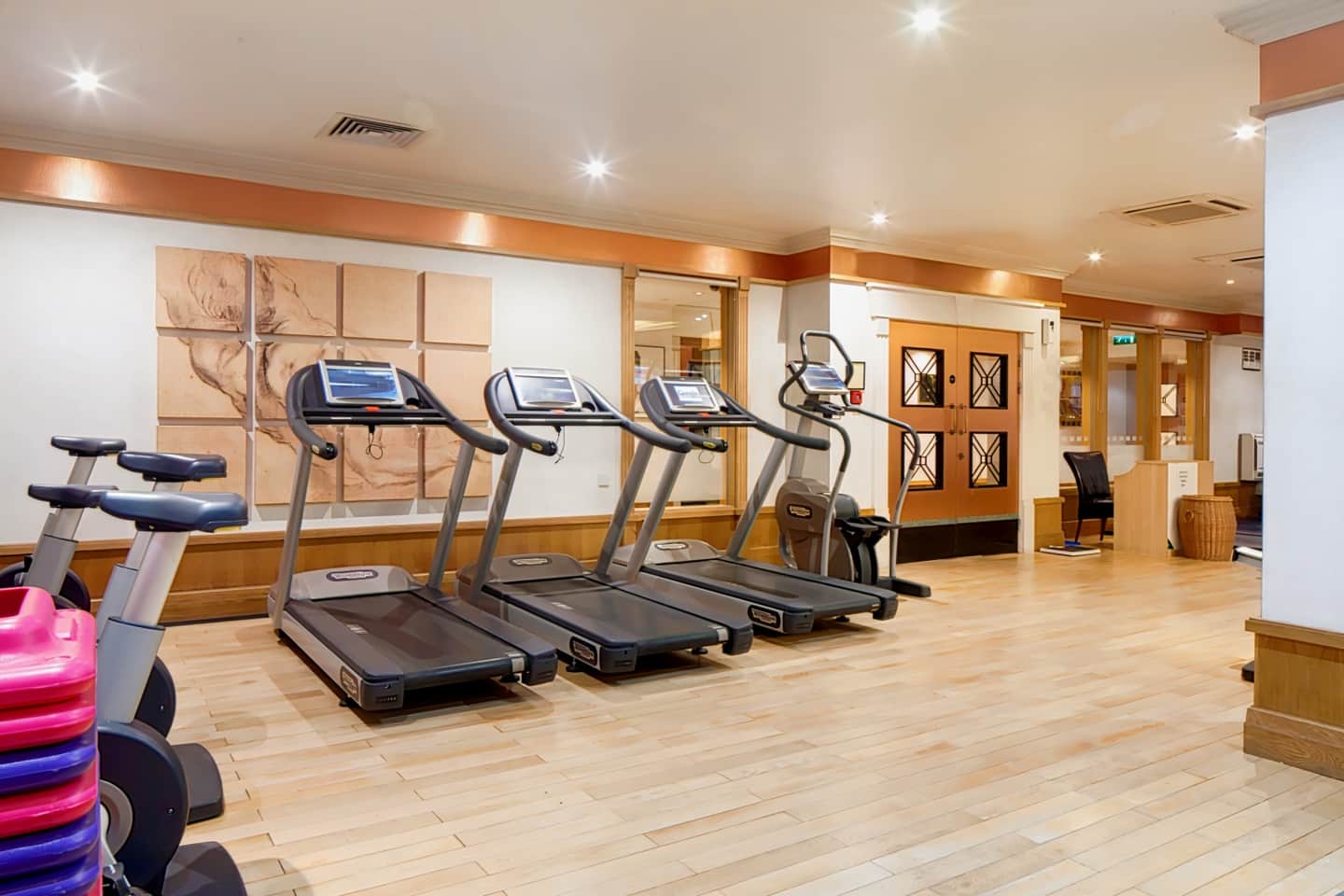 Leonardo Royal Hotel London City