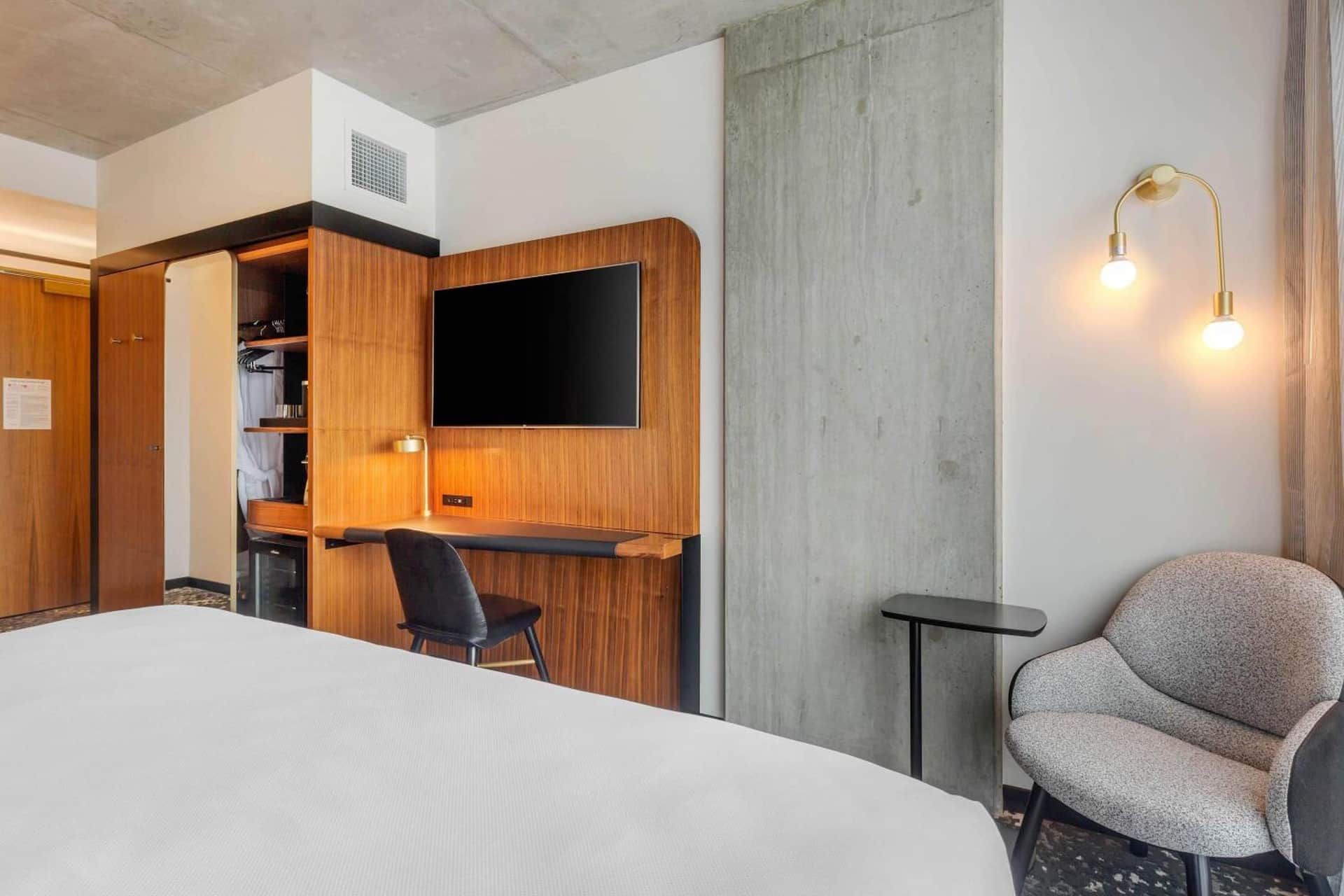 Cambria Hotel Boston Downtown - Seaport