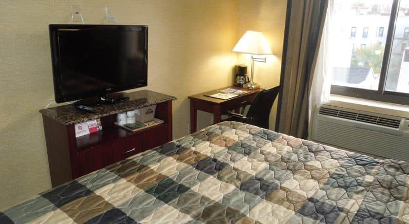 Days Inn Brooklyn