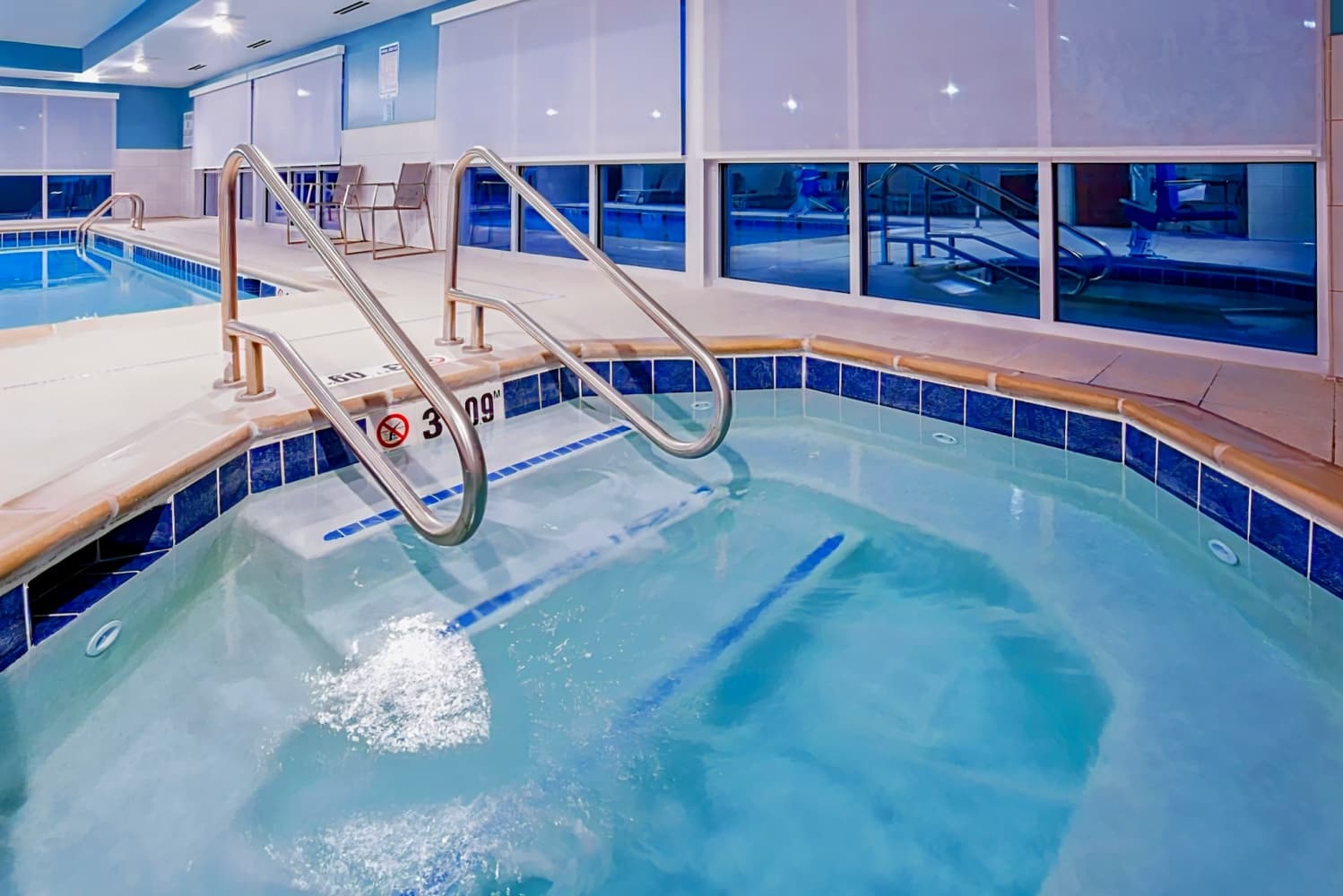 Holiday Inn Express and Suites Des Moines Downtown