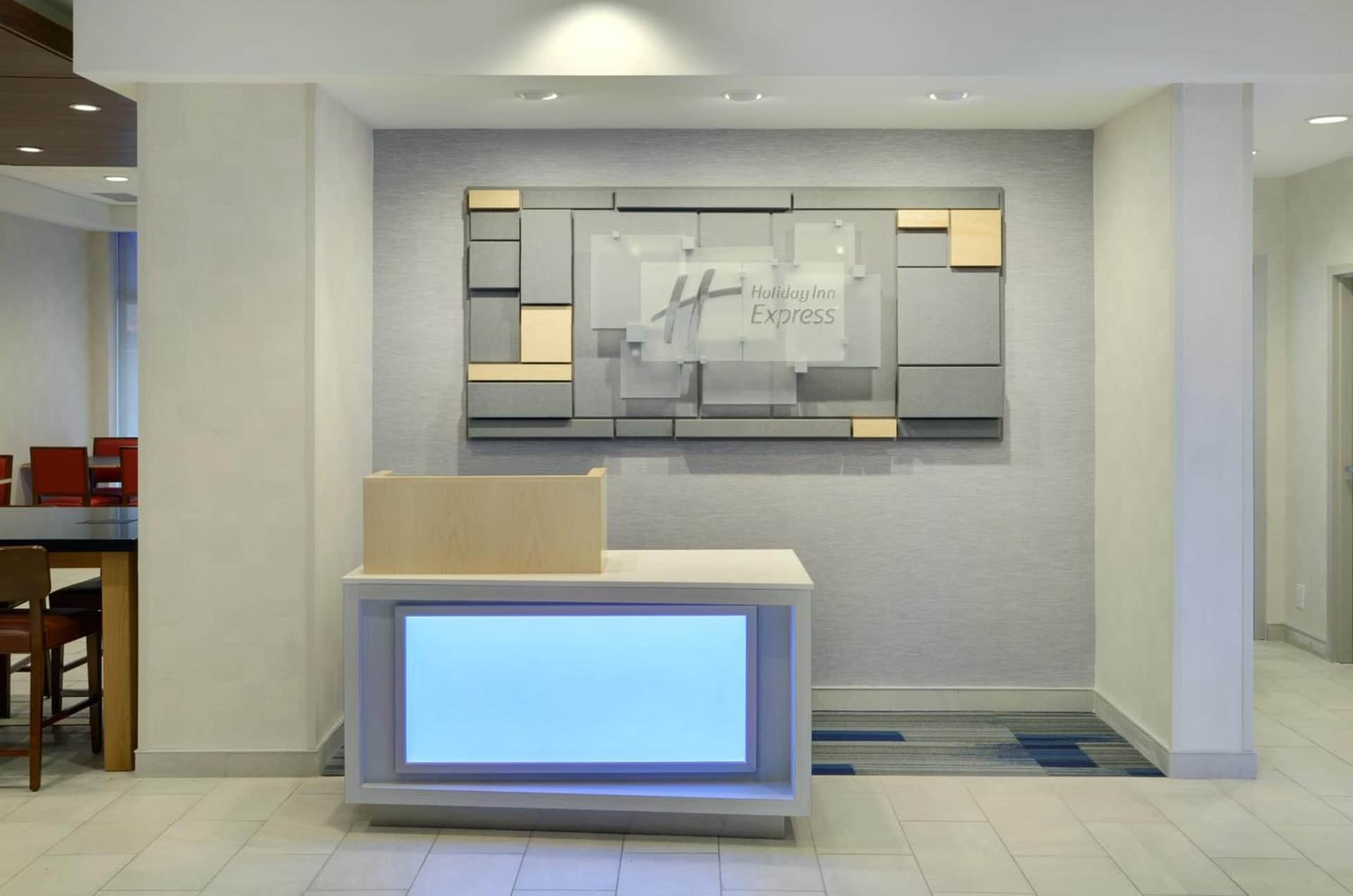 Holiday Inn Toronto Express Downtown