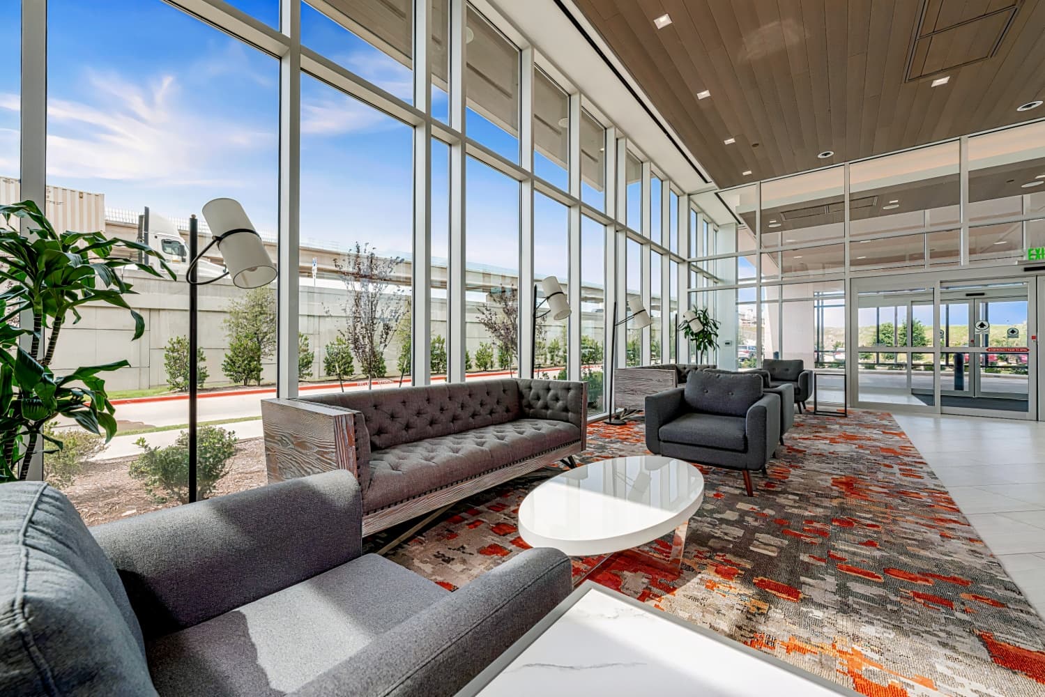 Crowne Plaza Suites Arlington - Ballpark - Stadium