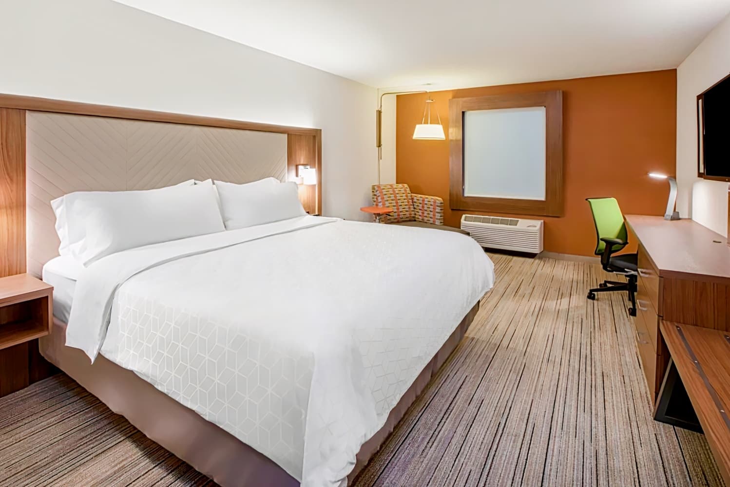 Holiday Inn Express & Suites - Aurora