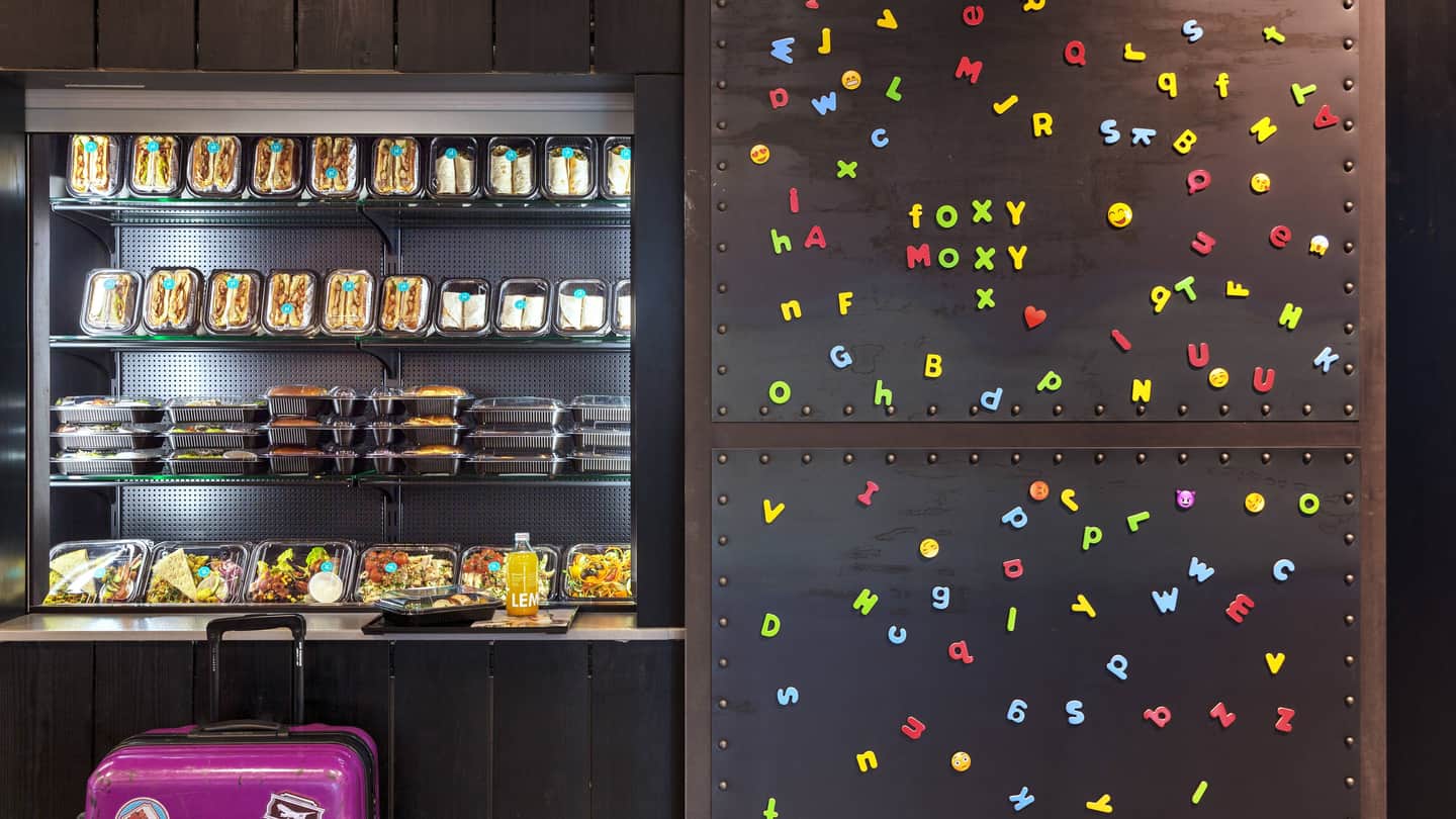 Moxy Amsterdam Houthavens