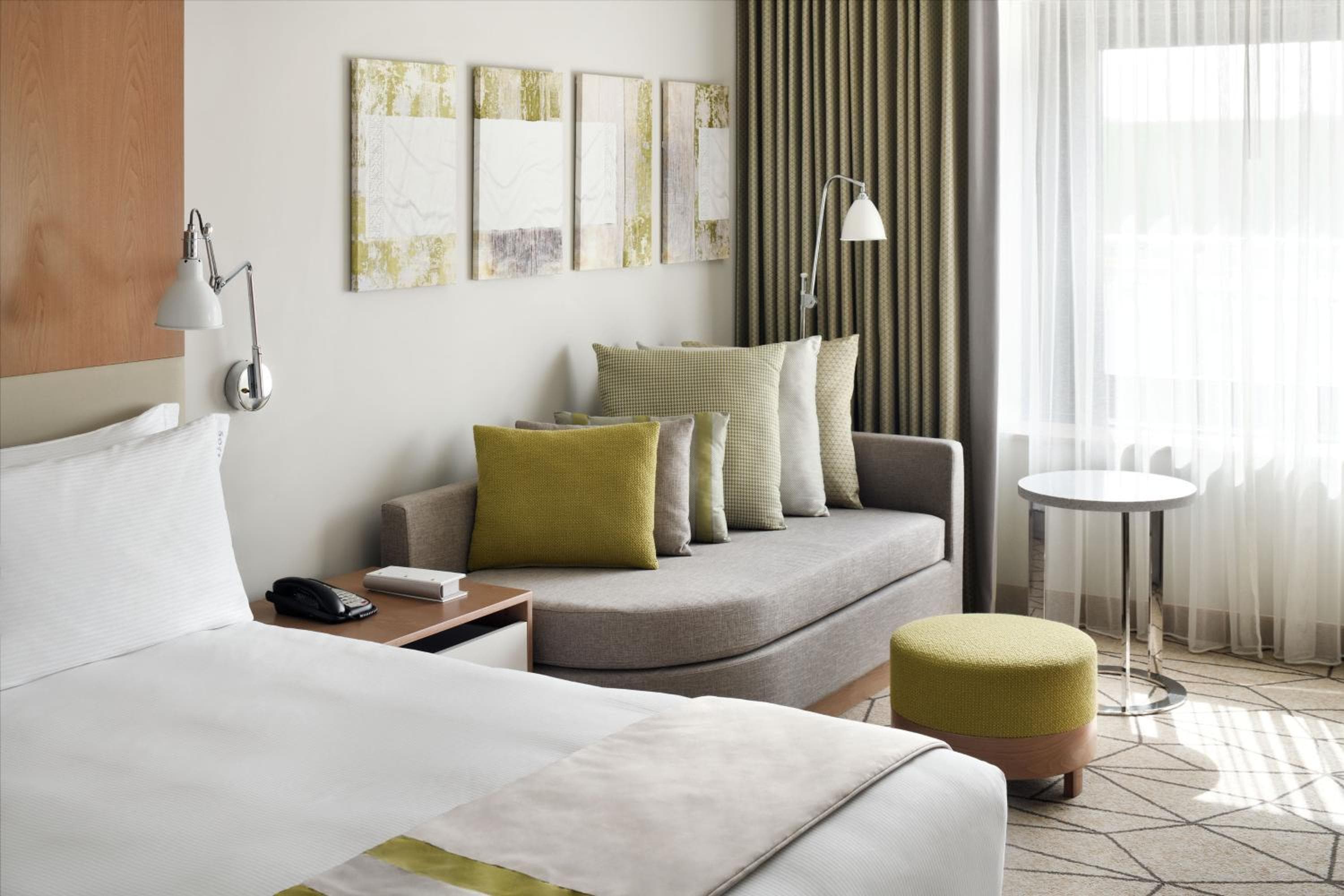 Holiday Inn Dubai Festival City