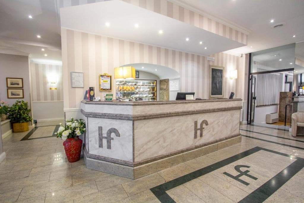 Hotel Flora