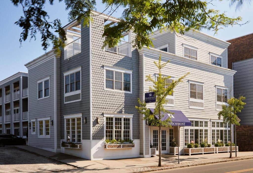 The Harbor Front Inn