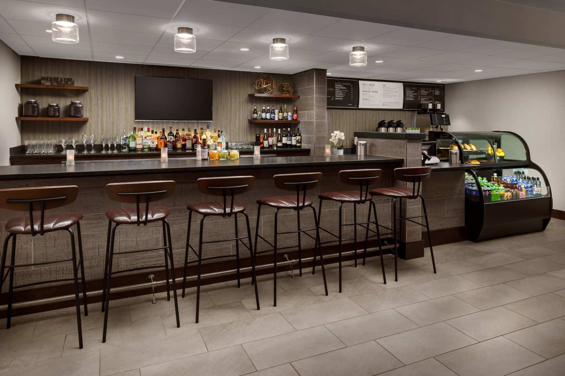 Courtyard by Marriott Manchester-Boston Regional Airport