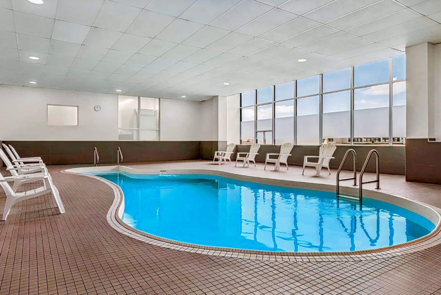 Ramada By Wyndham Niagara Falls near the Falls