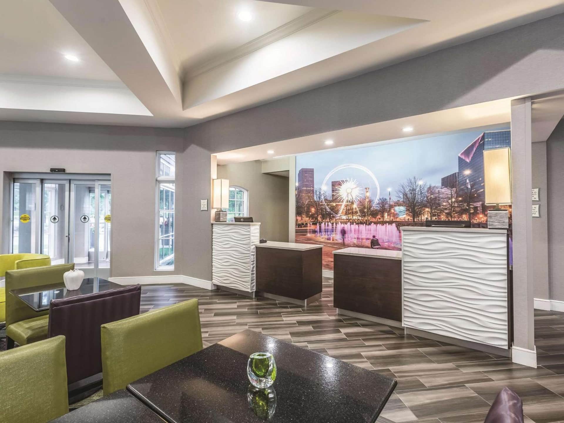 La Quinta Inn & Suites by Wyndham Atlanta Alpharetta