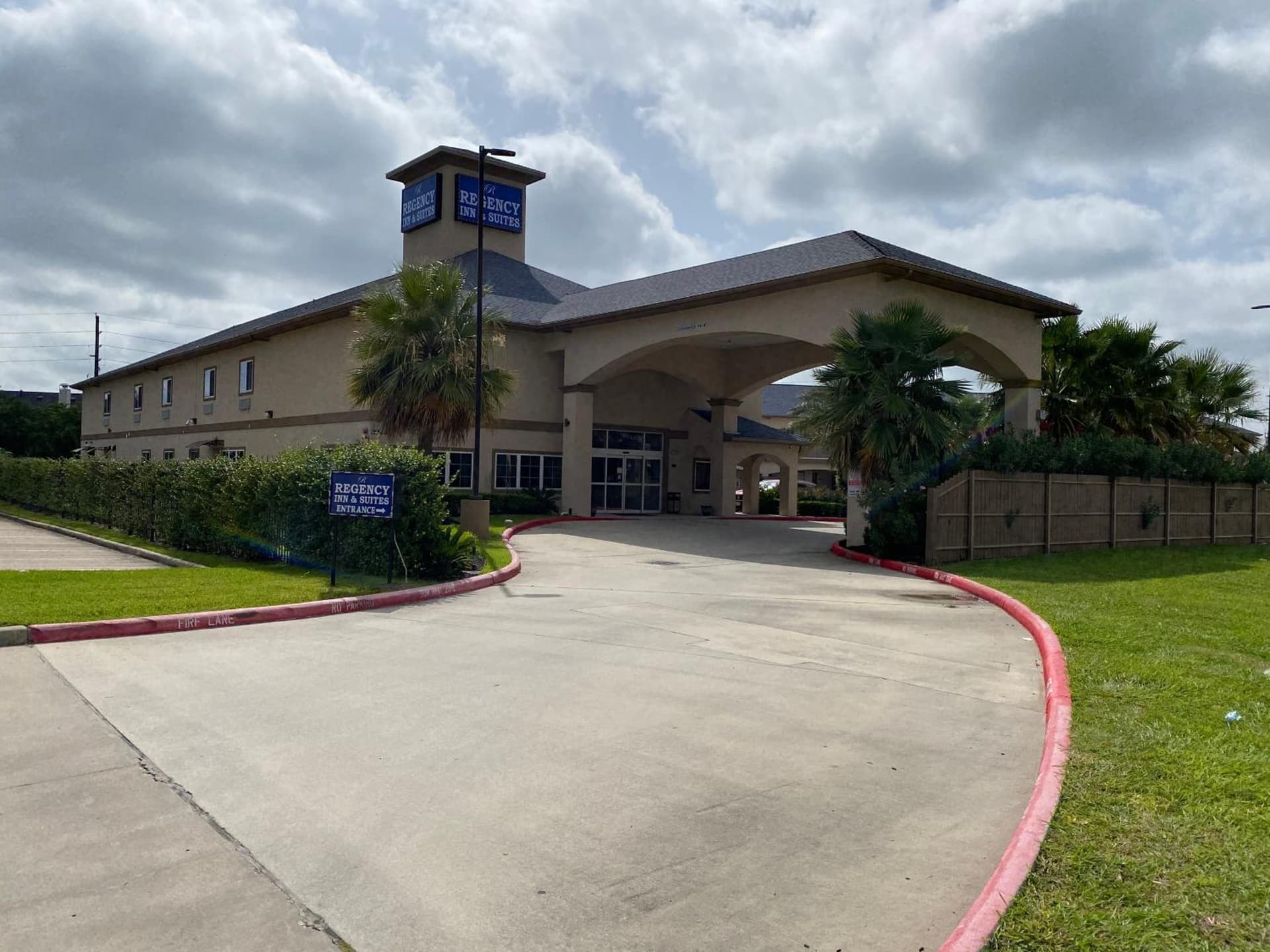 Regency Inn & Suites- NW Houston