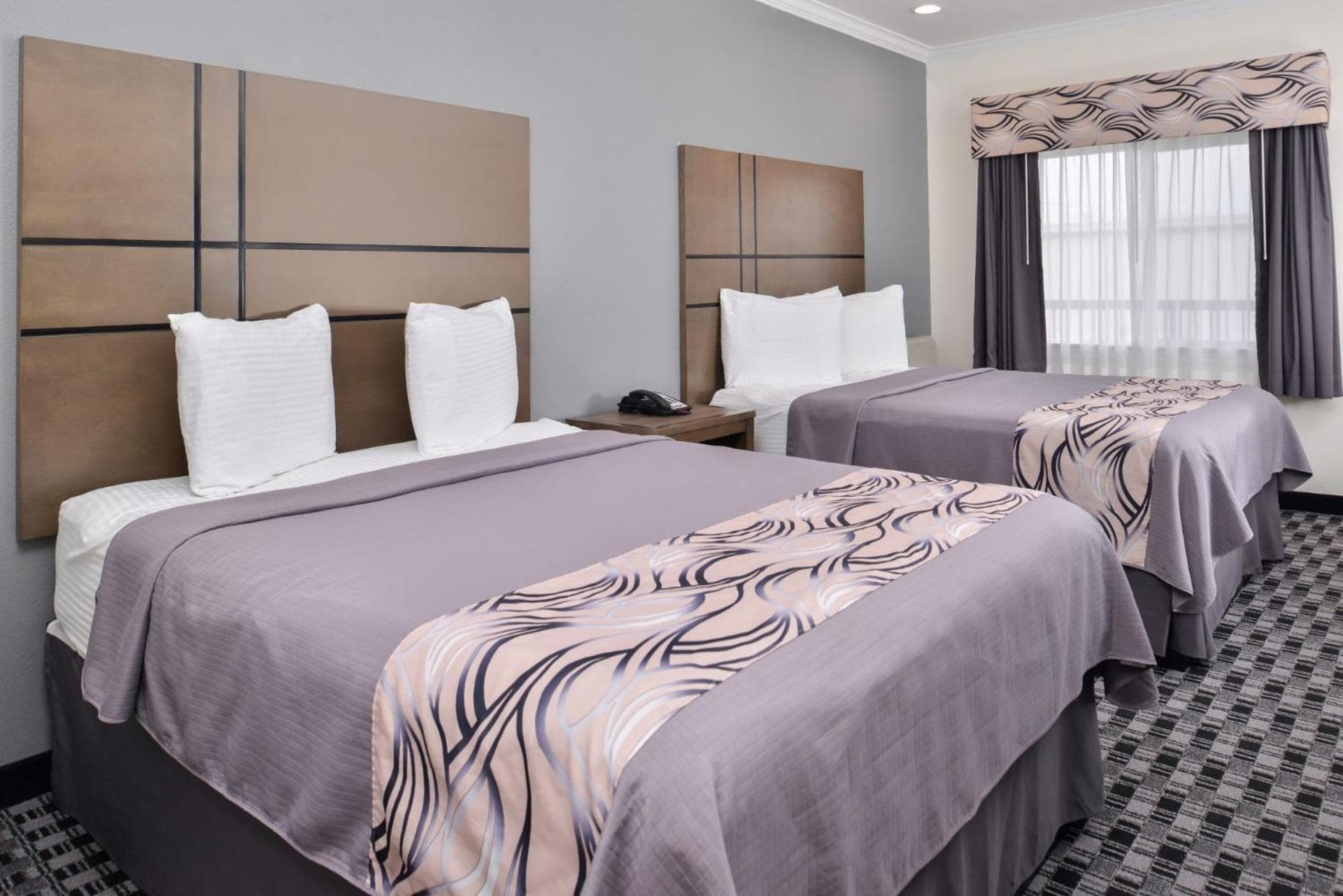 Crystal Inn & Suites IAH Humble