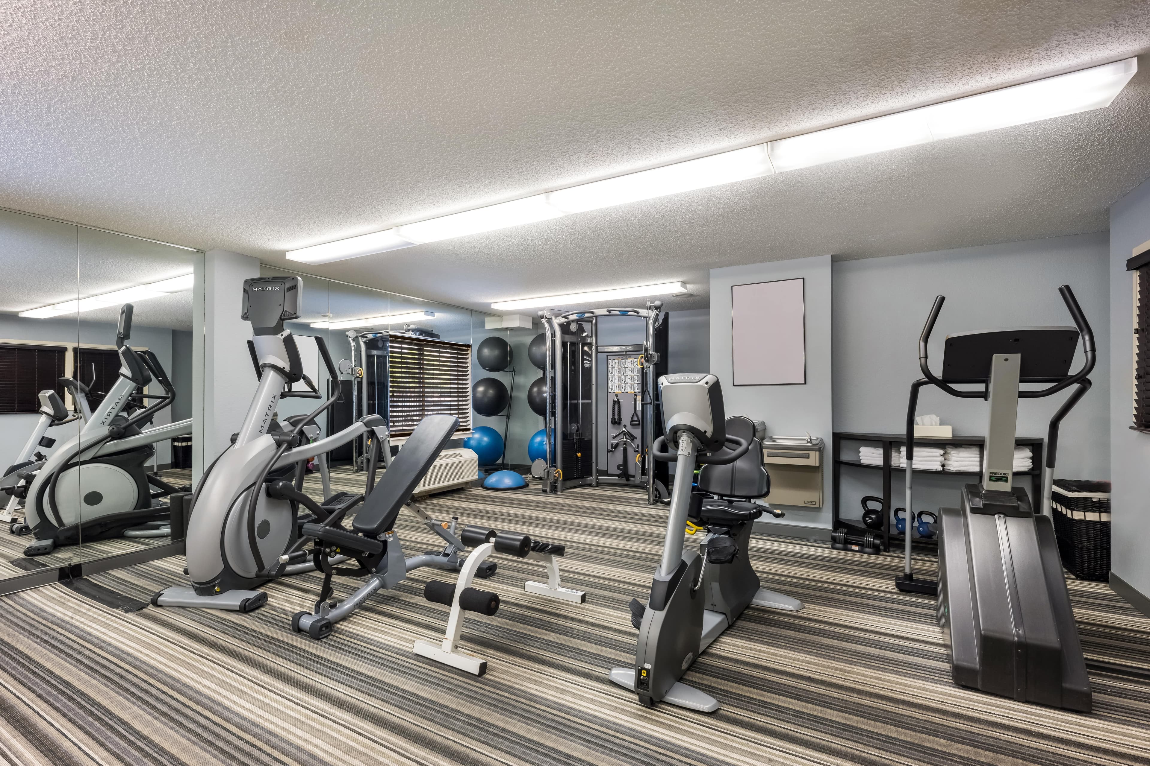 Sonesta Simply Suites Jersey City