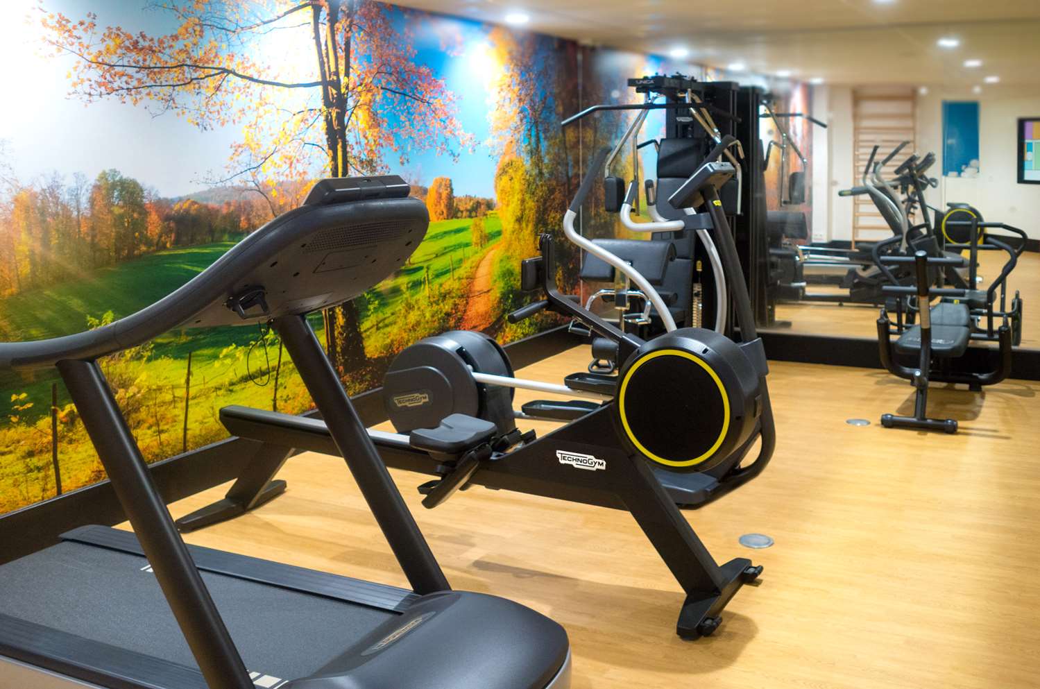 Kyriad Prestige Amiens Poulainville - Hotel and Spa