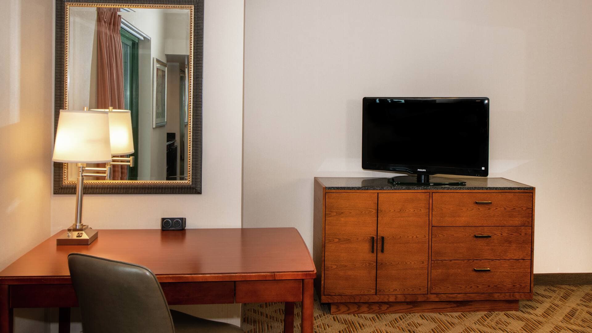 DoubleTree Suites by Hilton Hotel Philadelphia West