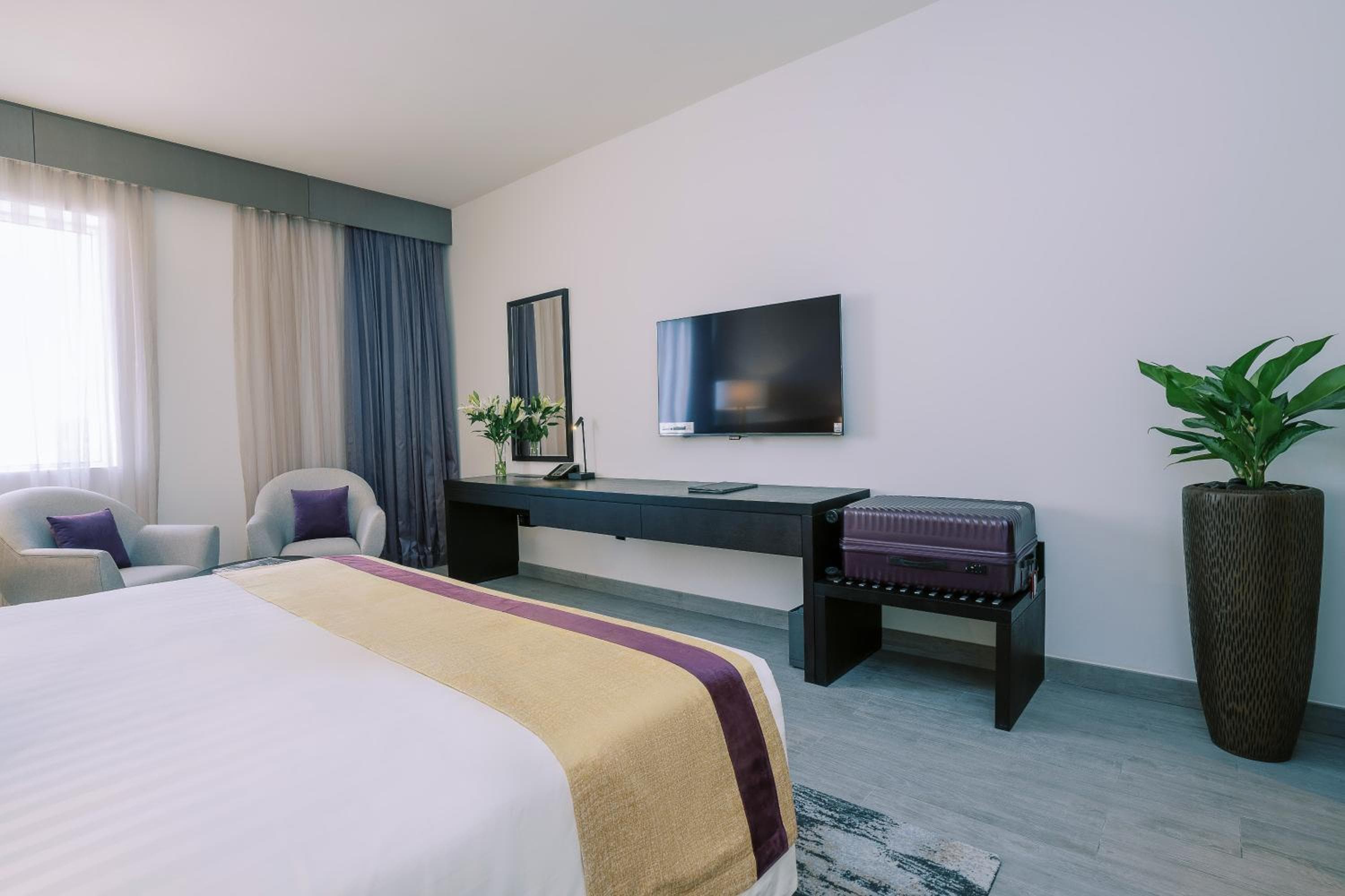 Khalidia Palace Hotel Dubai by Mourouj Gloria