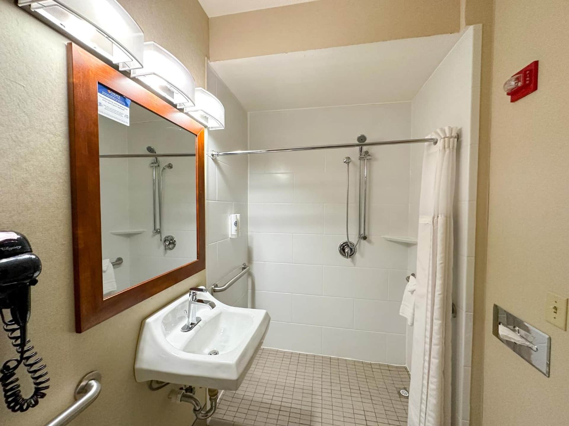Comfort Inn & Suites Geneva - West Chicago
