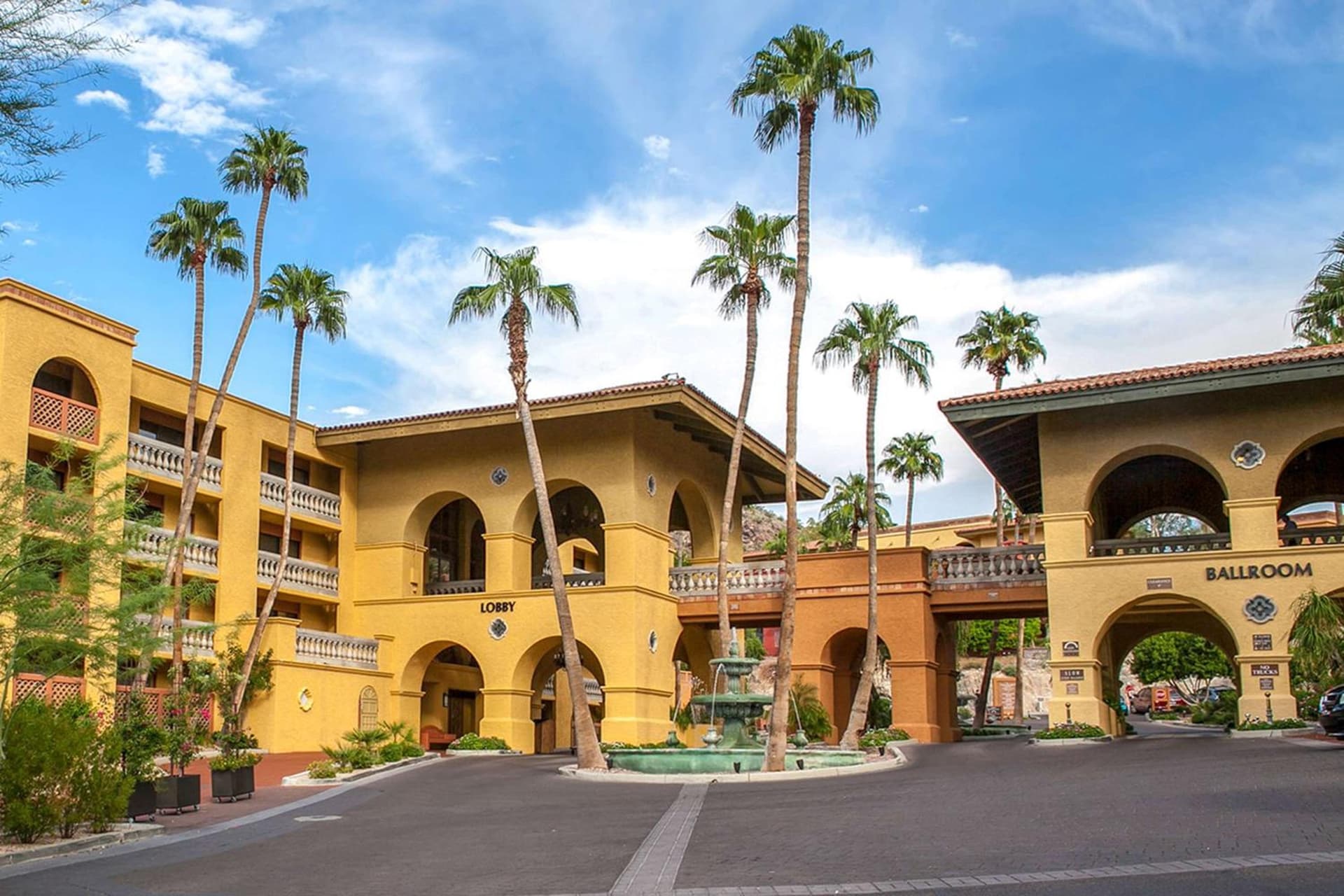 Hilton Phoenix Tapatio Cliffs Resort