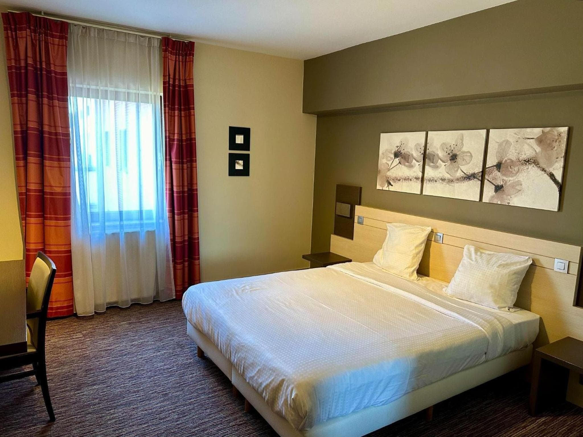 B&B HOTEL Mons Centre