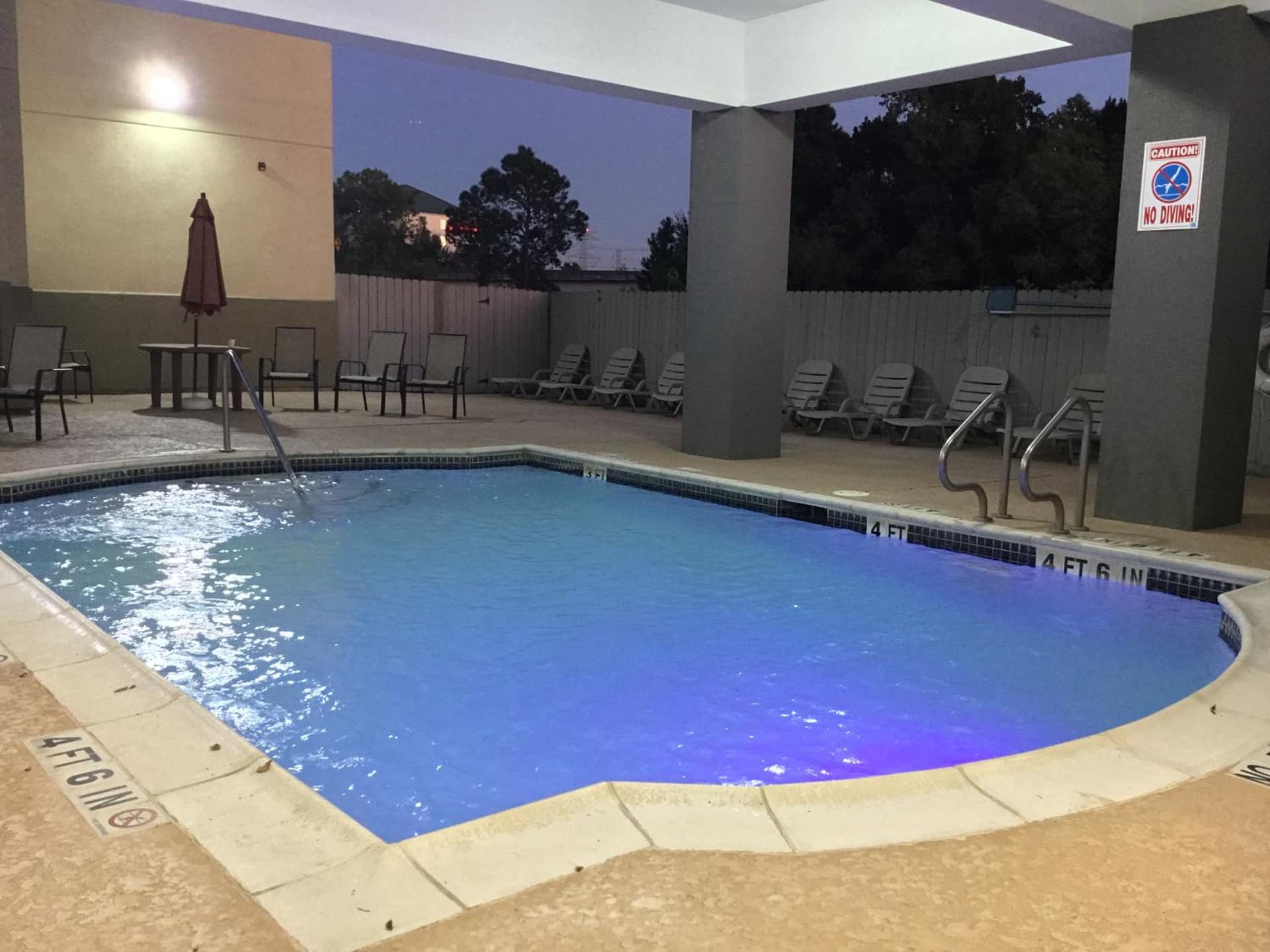 Sonesta Essential IAH Airport JFK Boulevard - Newly Renovated