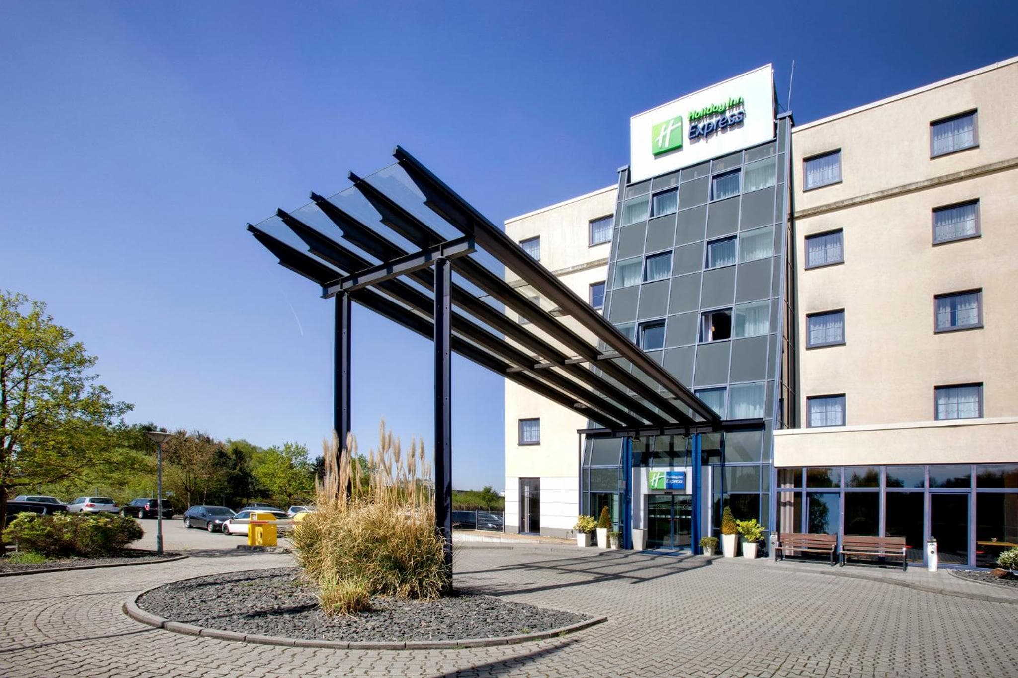 Holiday Inn Express Frankfurt Airport, an IHG Hotel