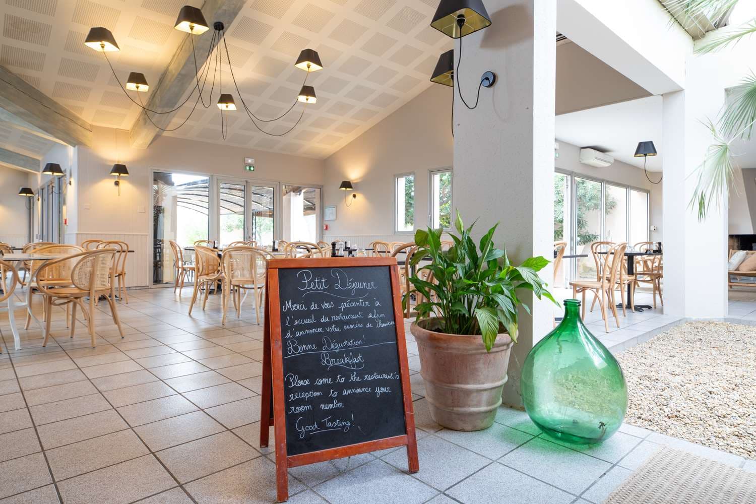 Golden Tulip Avignon Le Paradou
