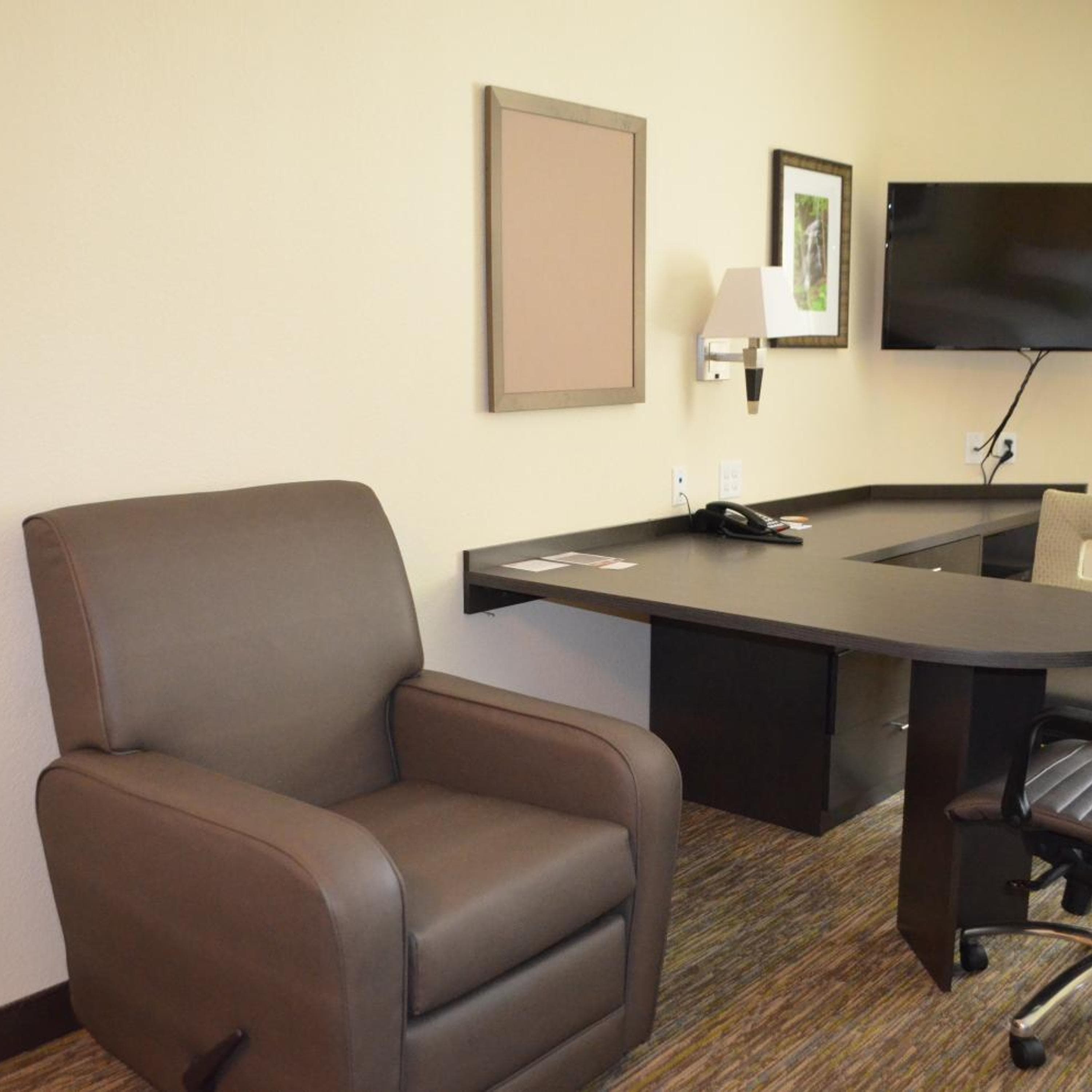 Candlewood Suites San Antonio Airport, an IHG Hotel